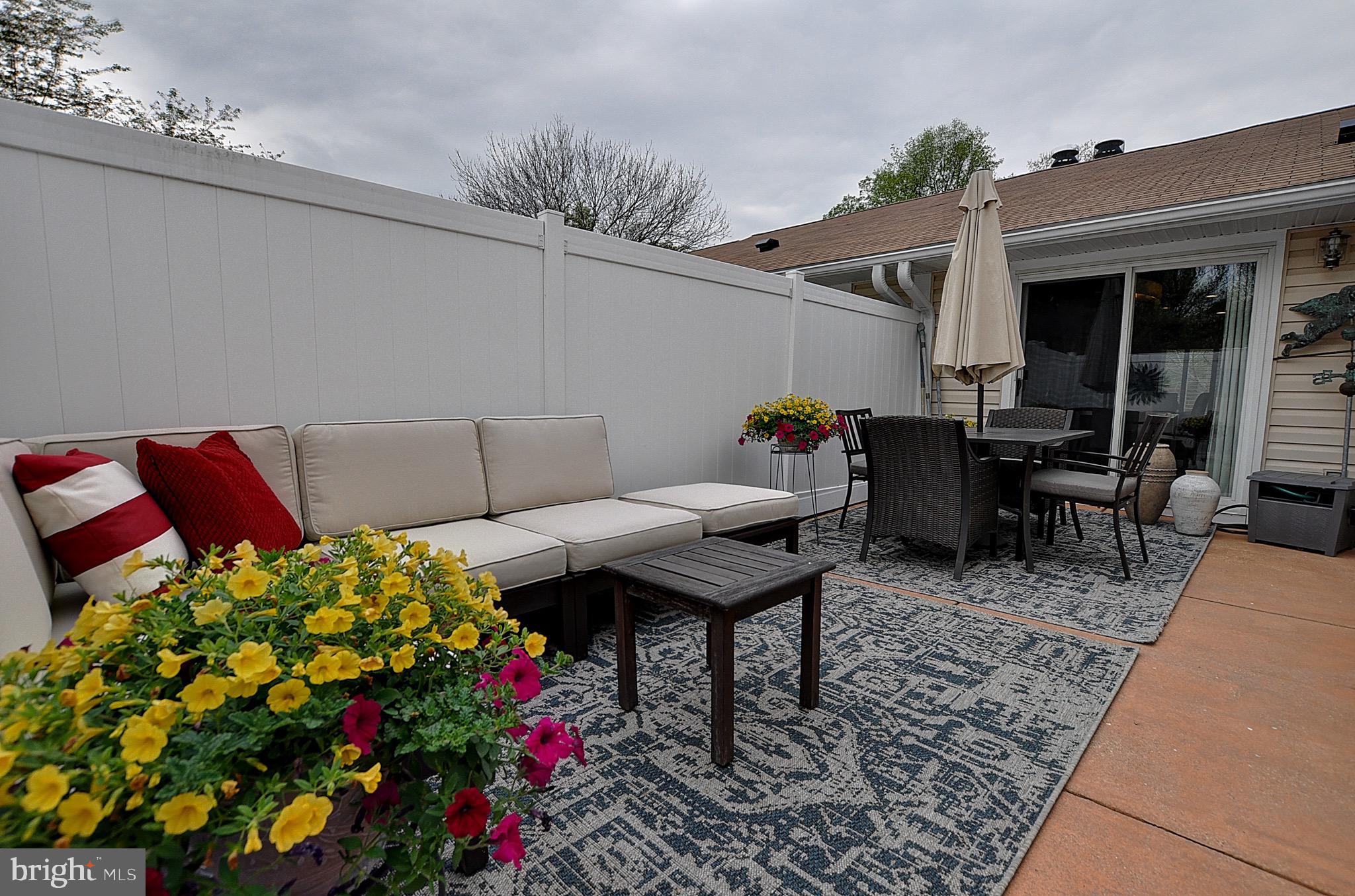 LEISURE WORLD - Residential