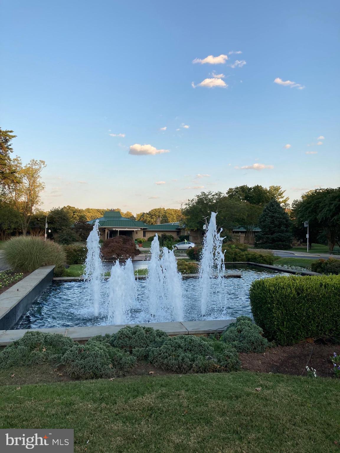 LEISURE WORLD - Residential