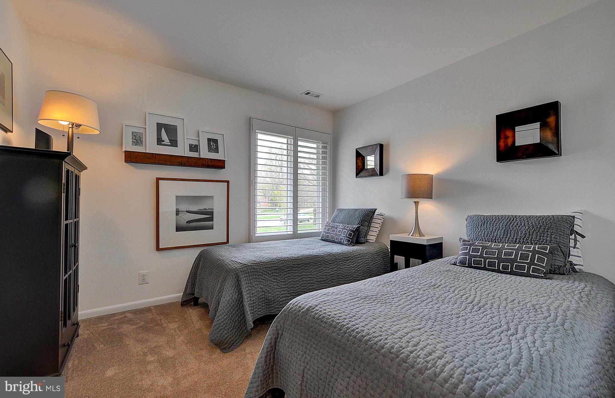 LEISURE WORLD - Residential