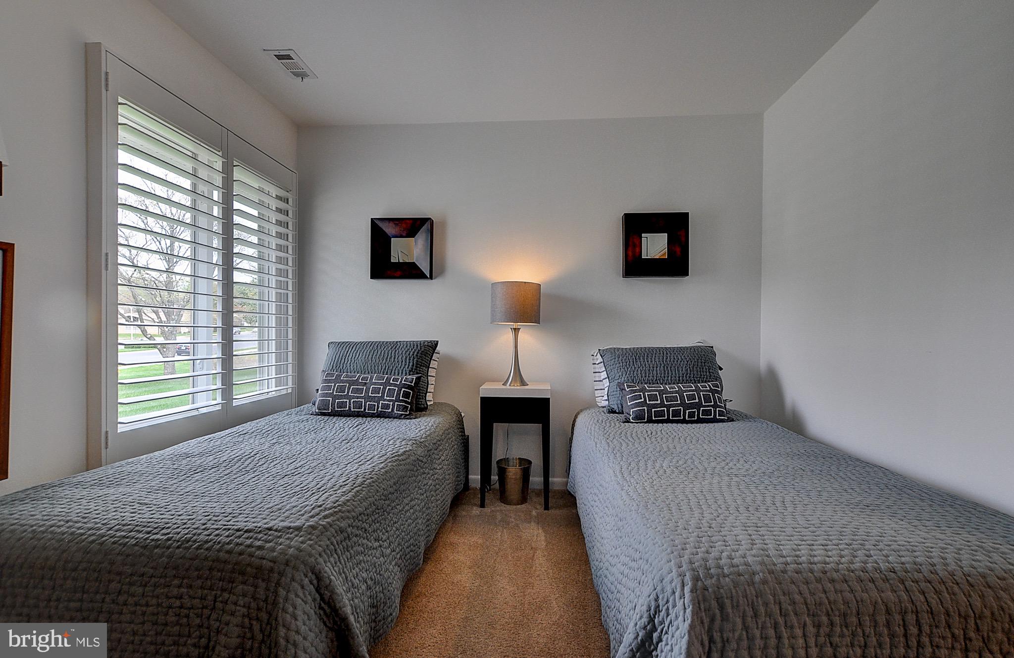 LEISURE WORLD - Residential