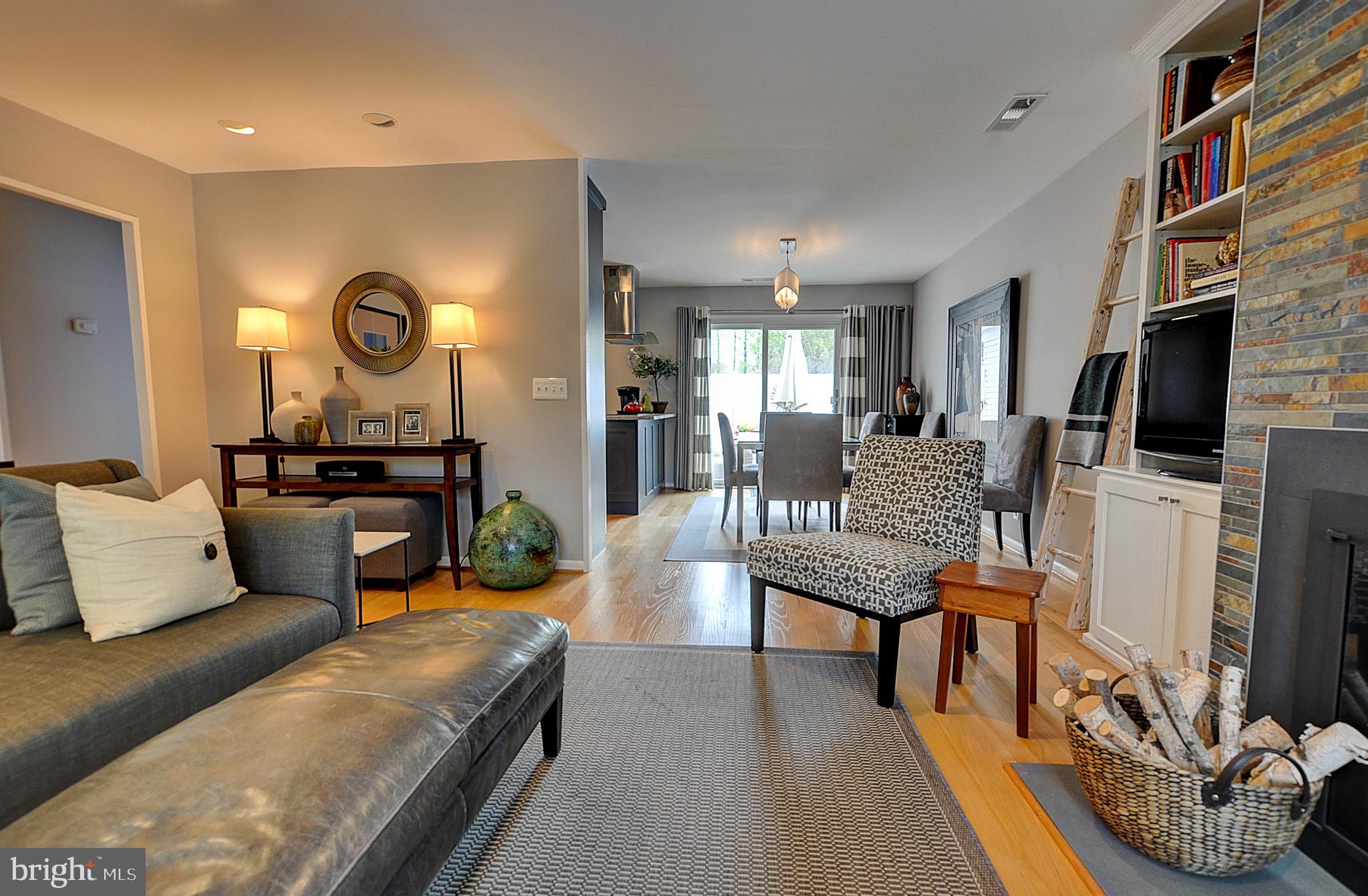 LEISURE WORLD - Residential