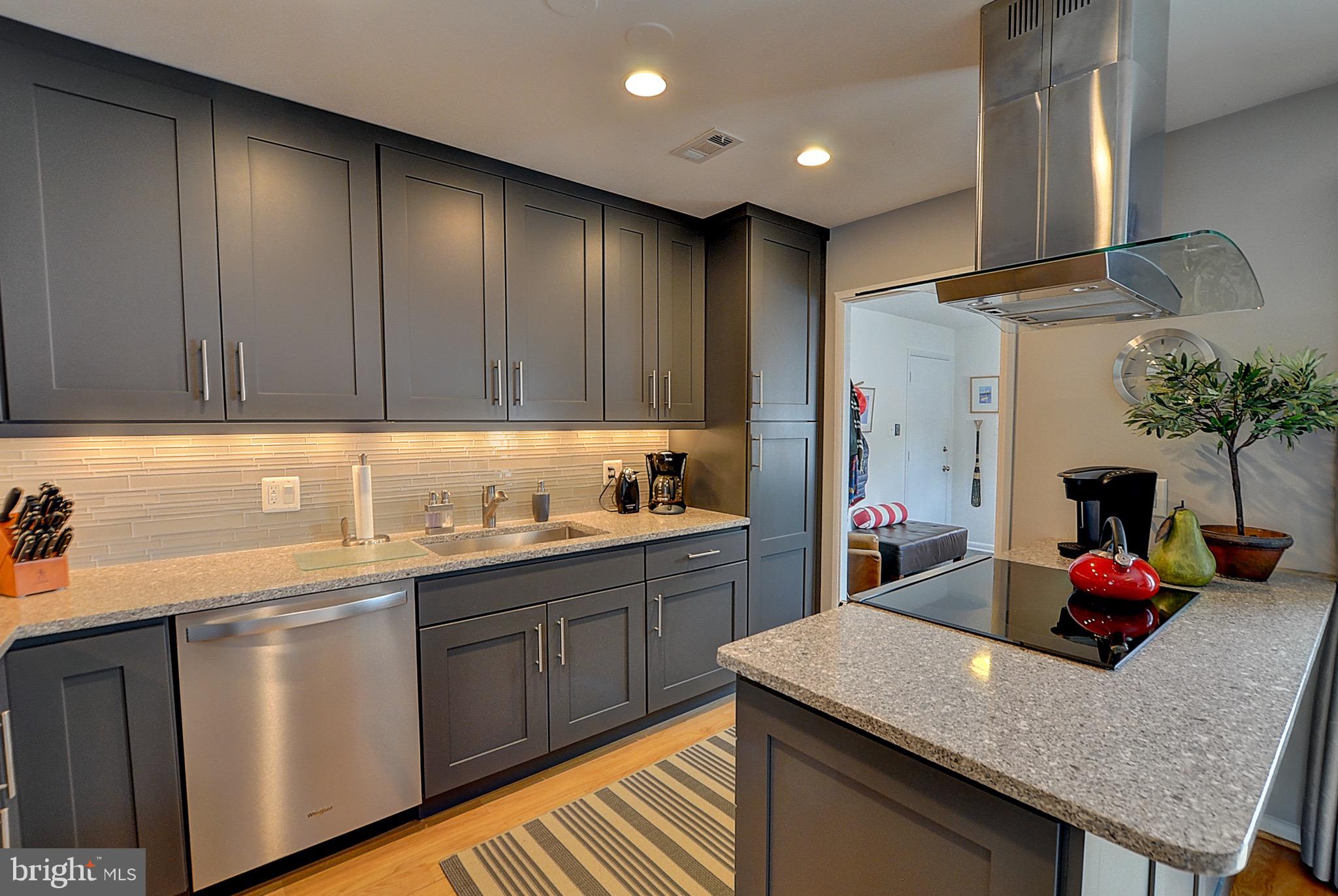 LEISURE WORLD - Residential