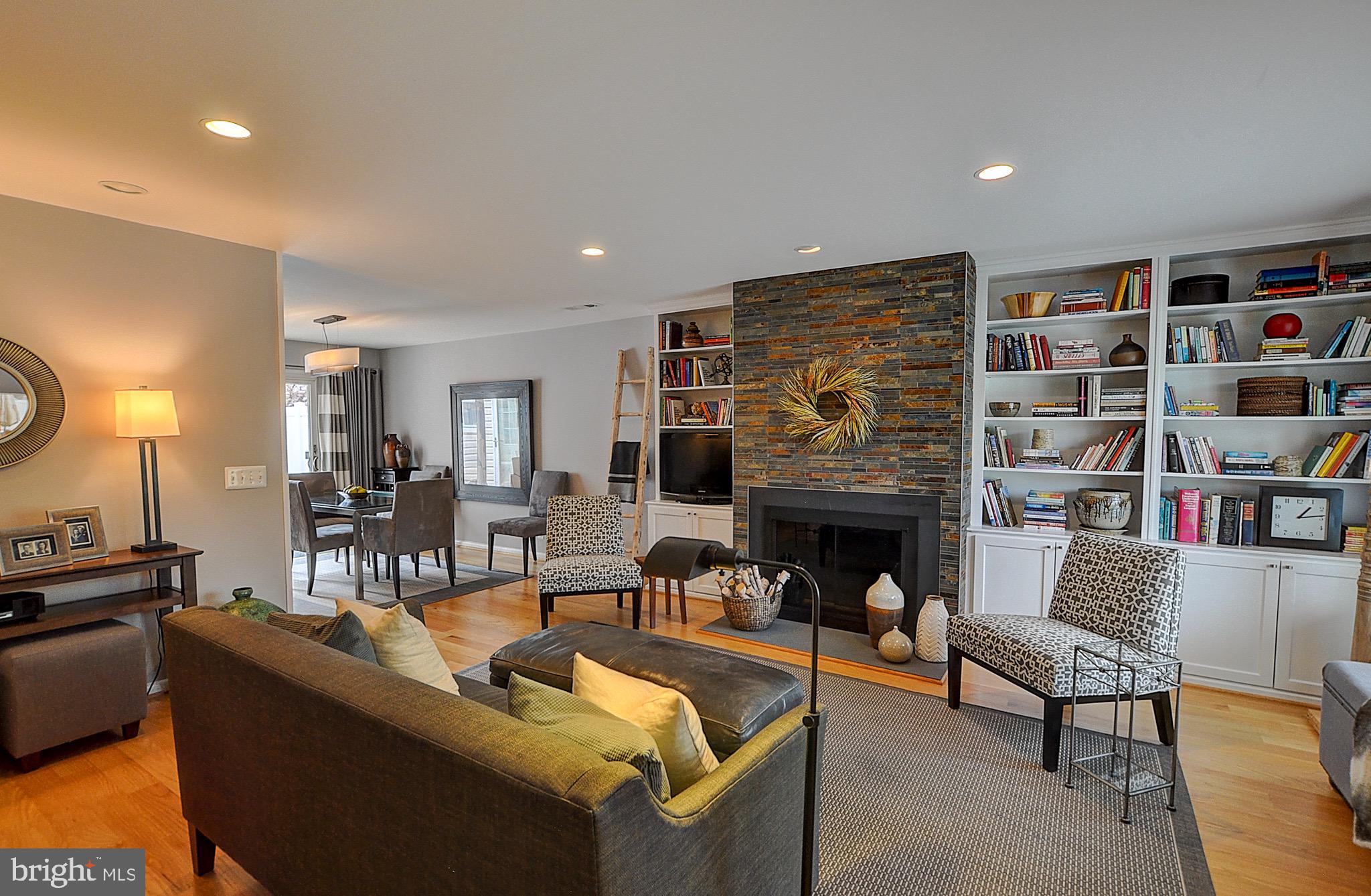 LEISURE WORLD - Residential