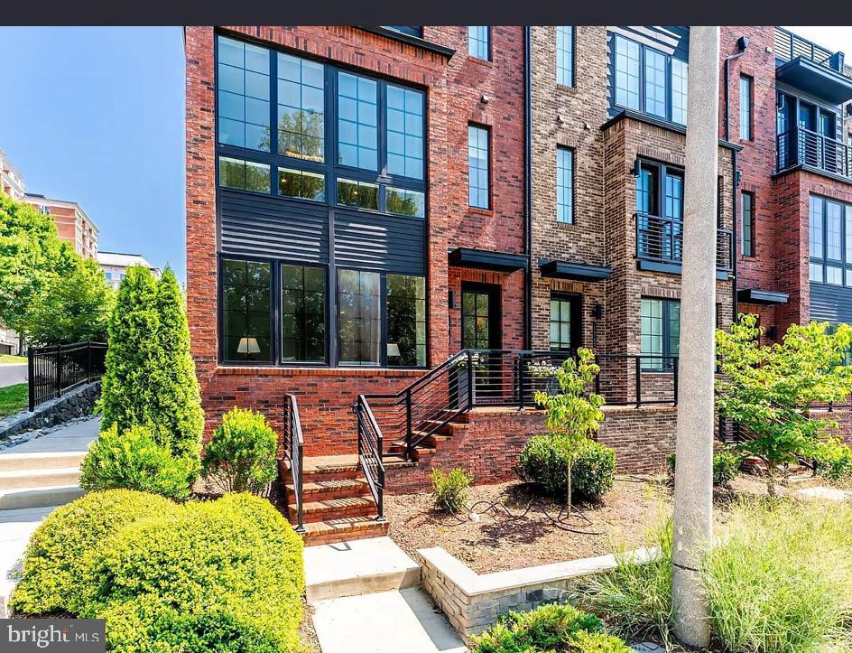 11748 SUNRISE VALLEY DRIVE