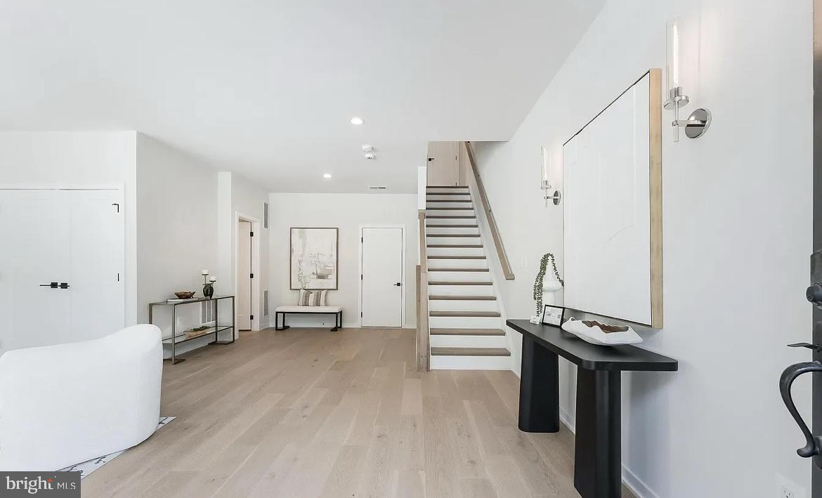 RESTON - Residential Lease