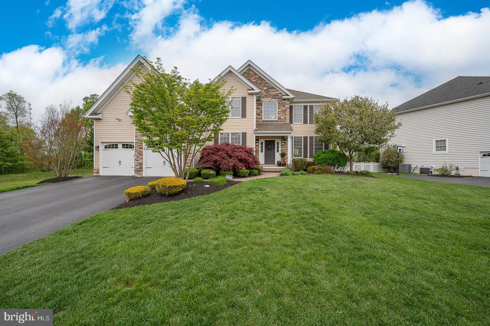 4428 LOBELLA COURT