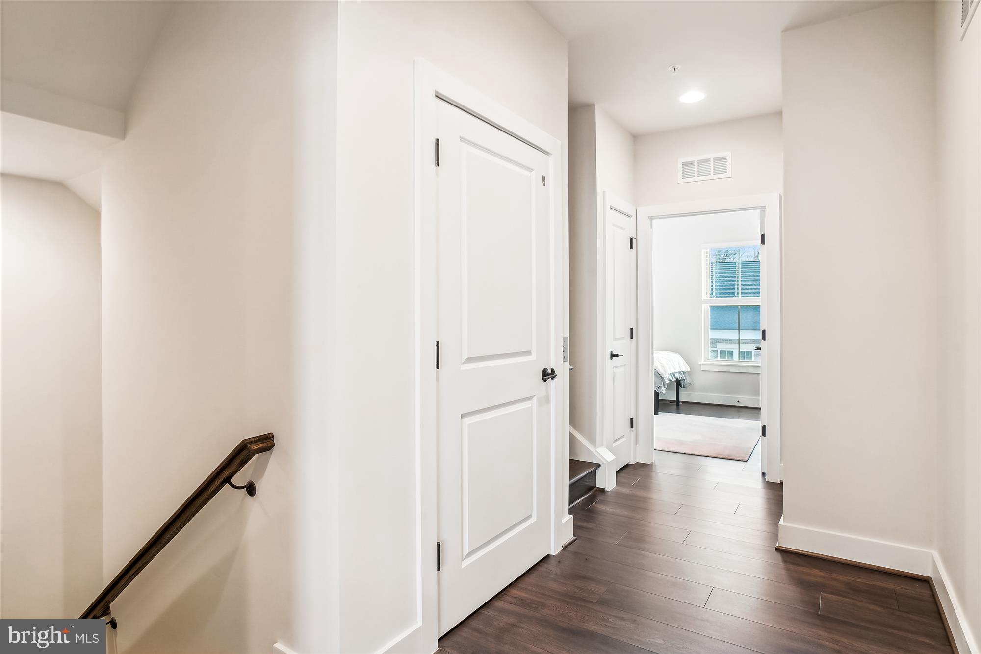 CROWN FARM - Residential