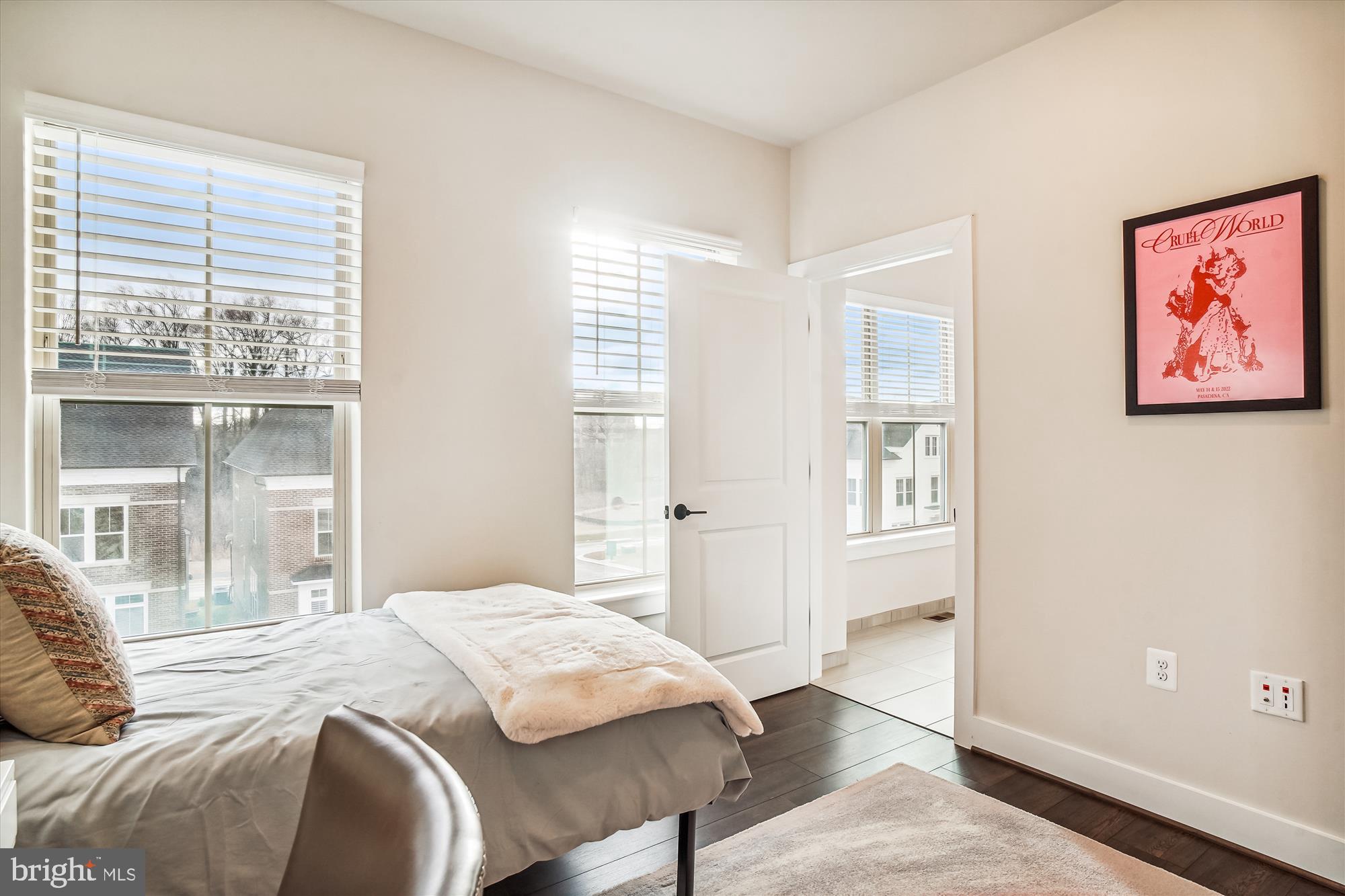 CROWN FARM - Residential