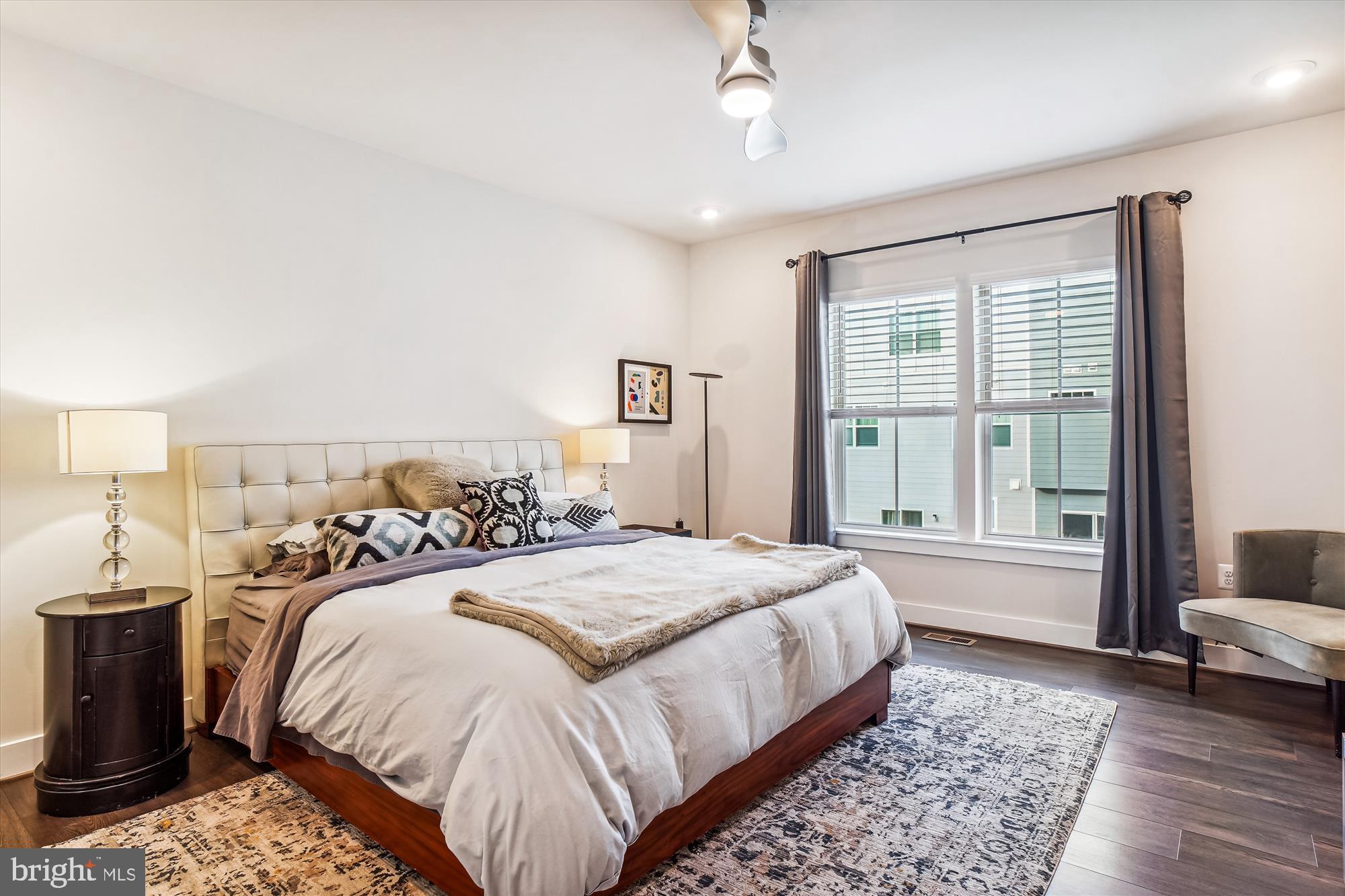 CROWN FARM - Residential