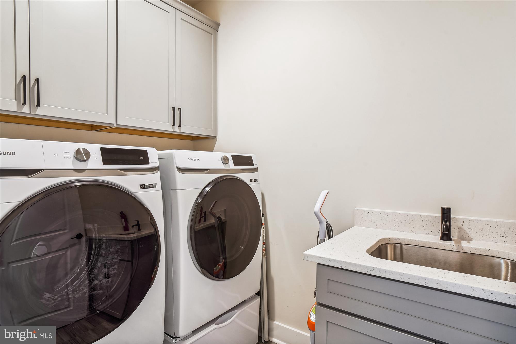 CROWN FARM - Residential