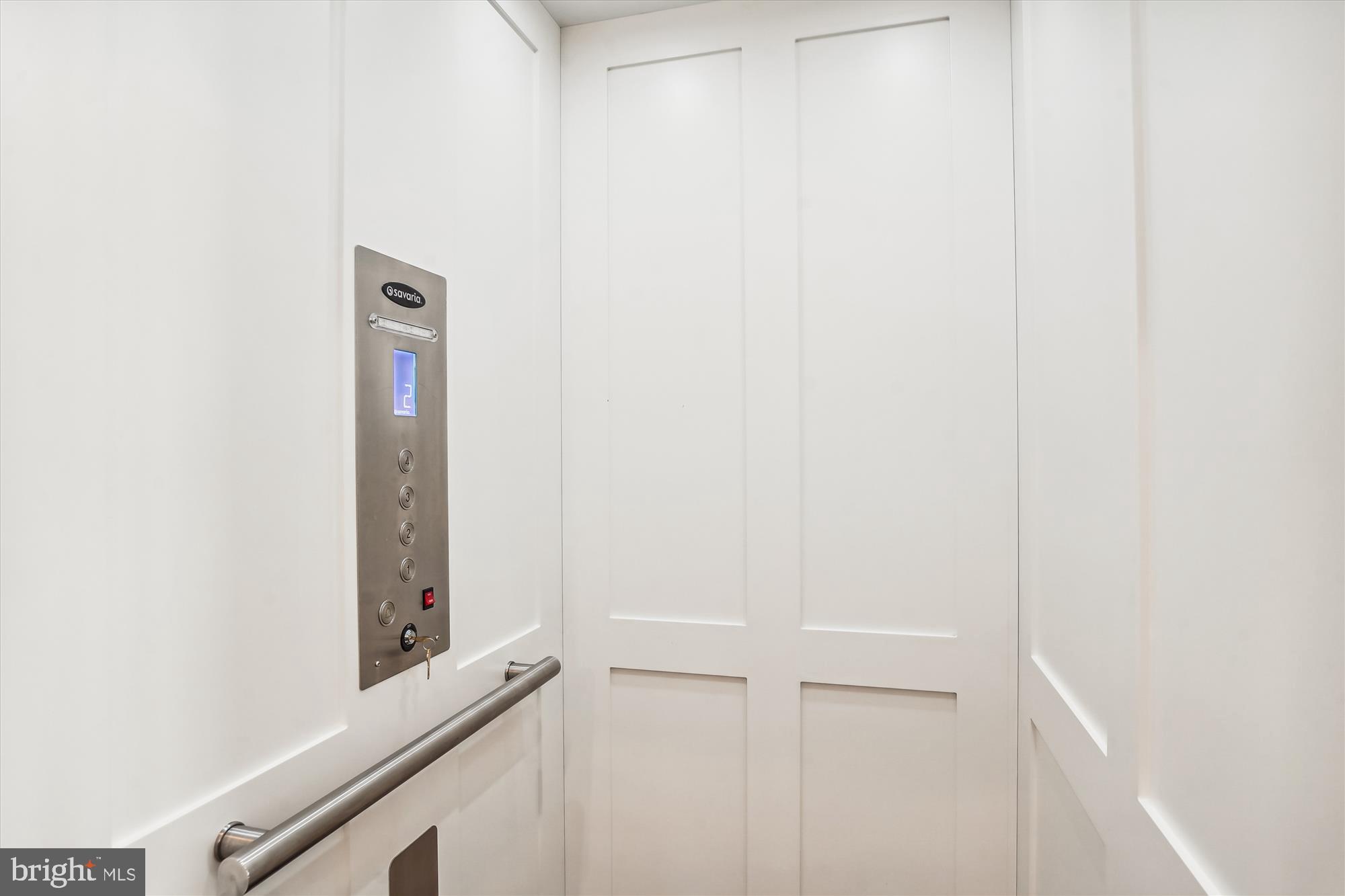 CROWN FARM - Residential