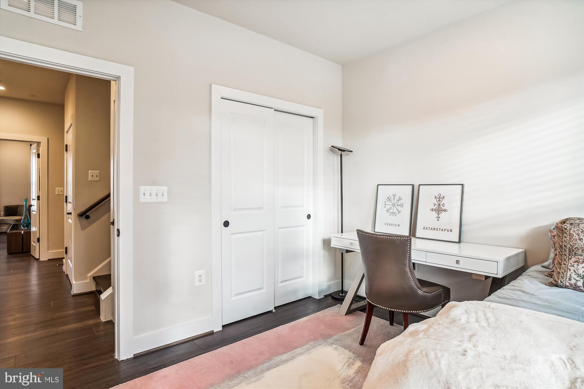 CROWN FARM - Residential