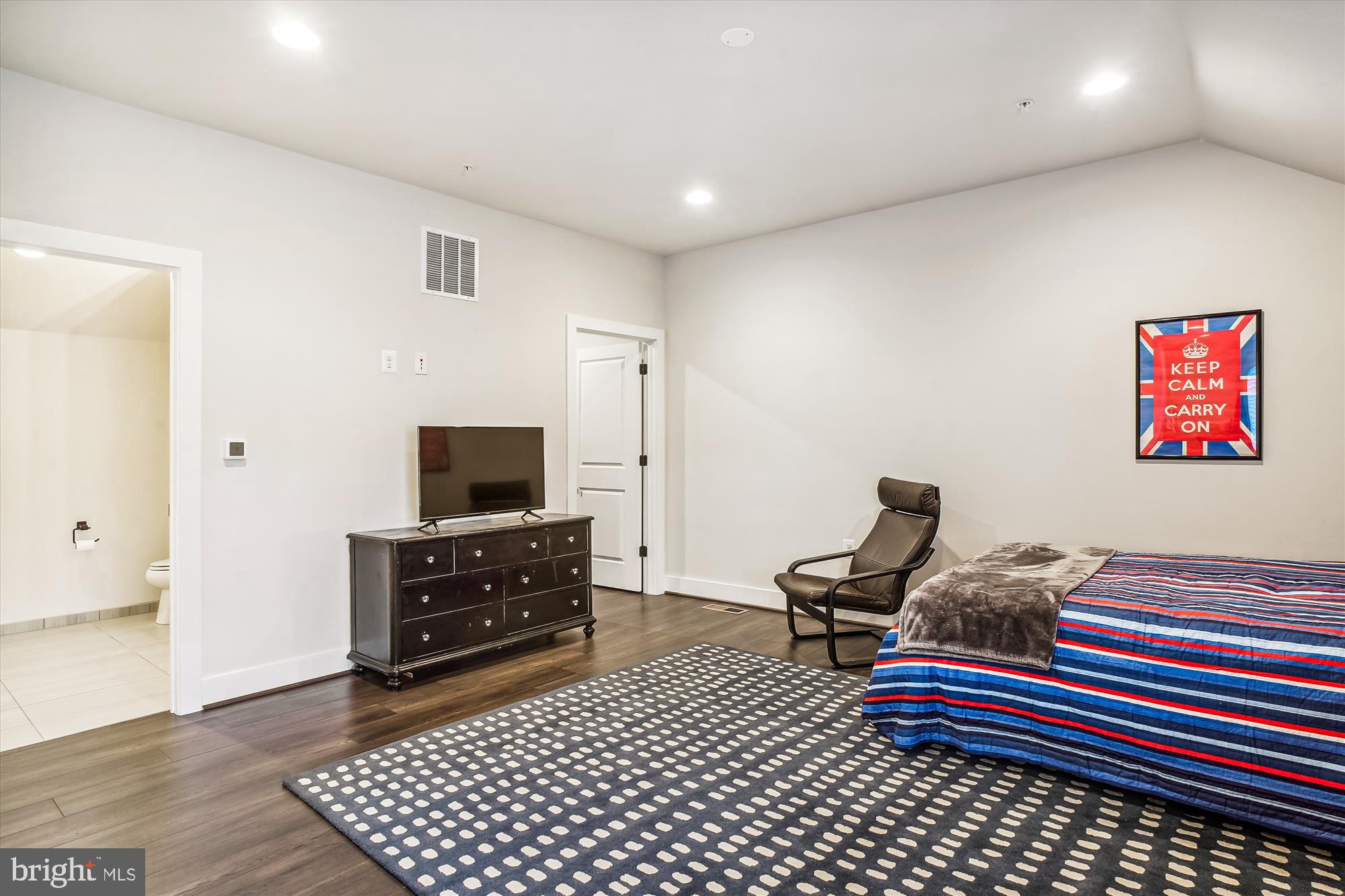 CROWN FARM - Residential