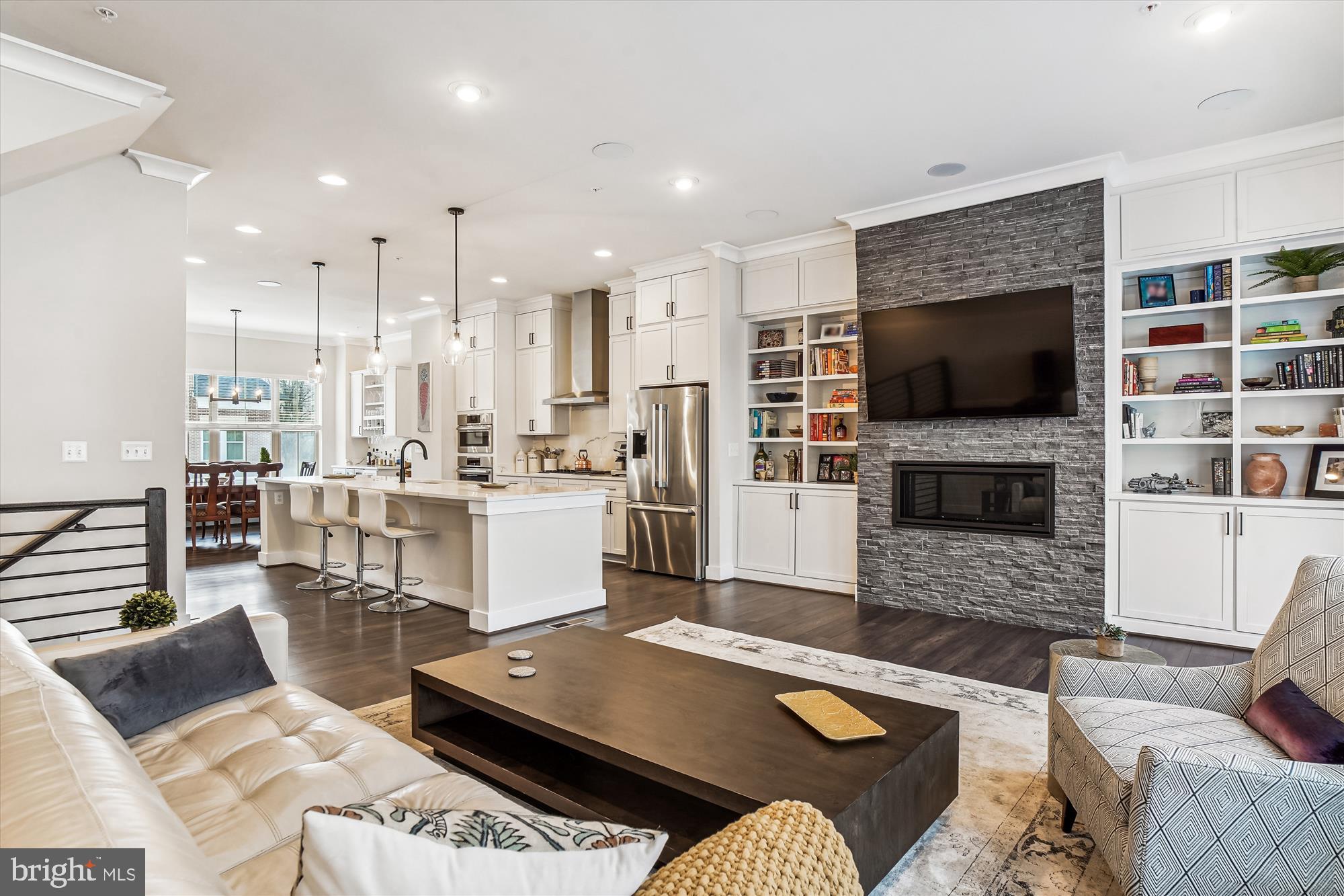 CROWN FARM - Residential