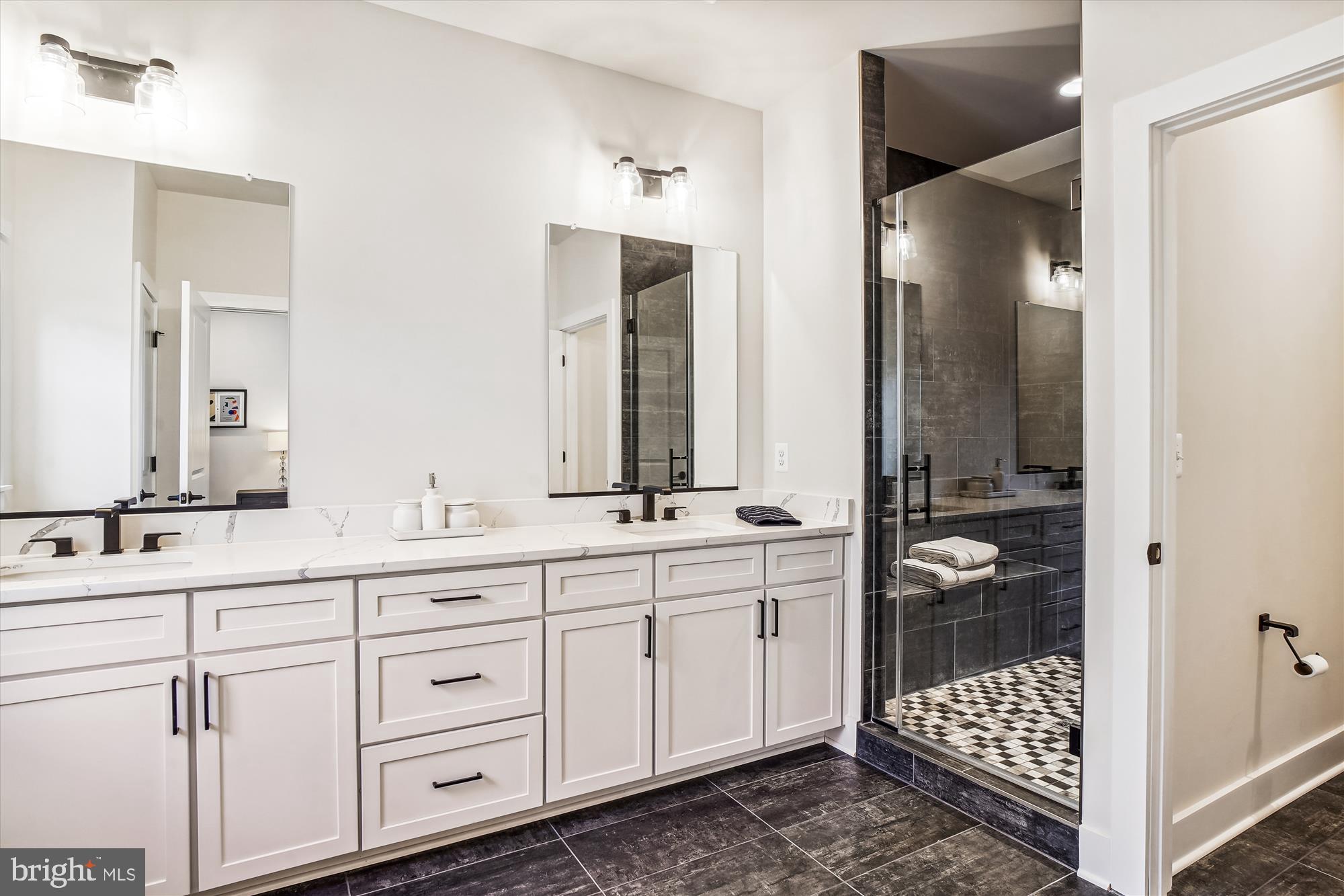 CROWN FARM - Residential