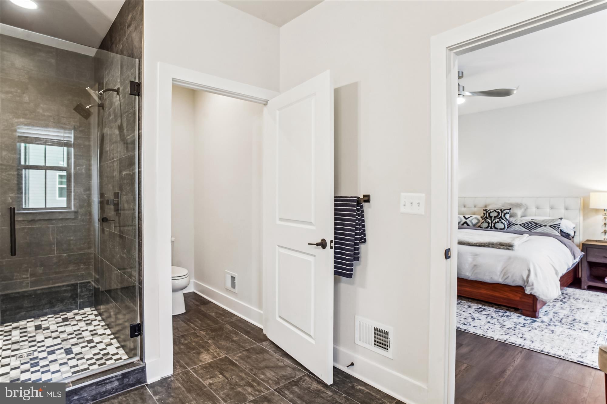 CROWN FARM - Residential