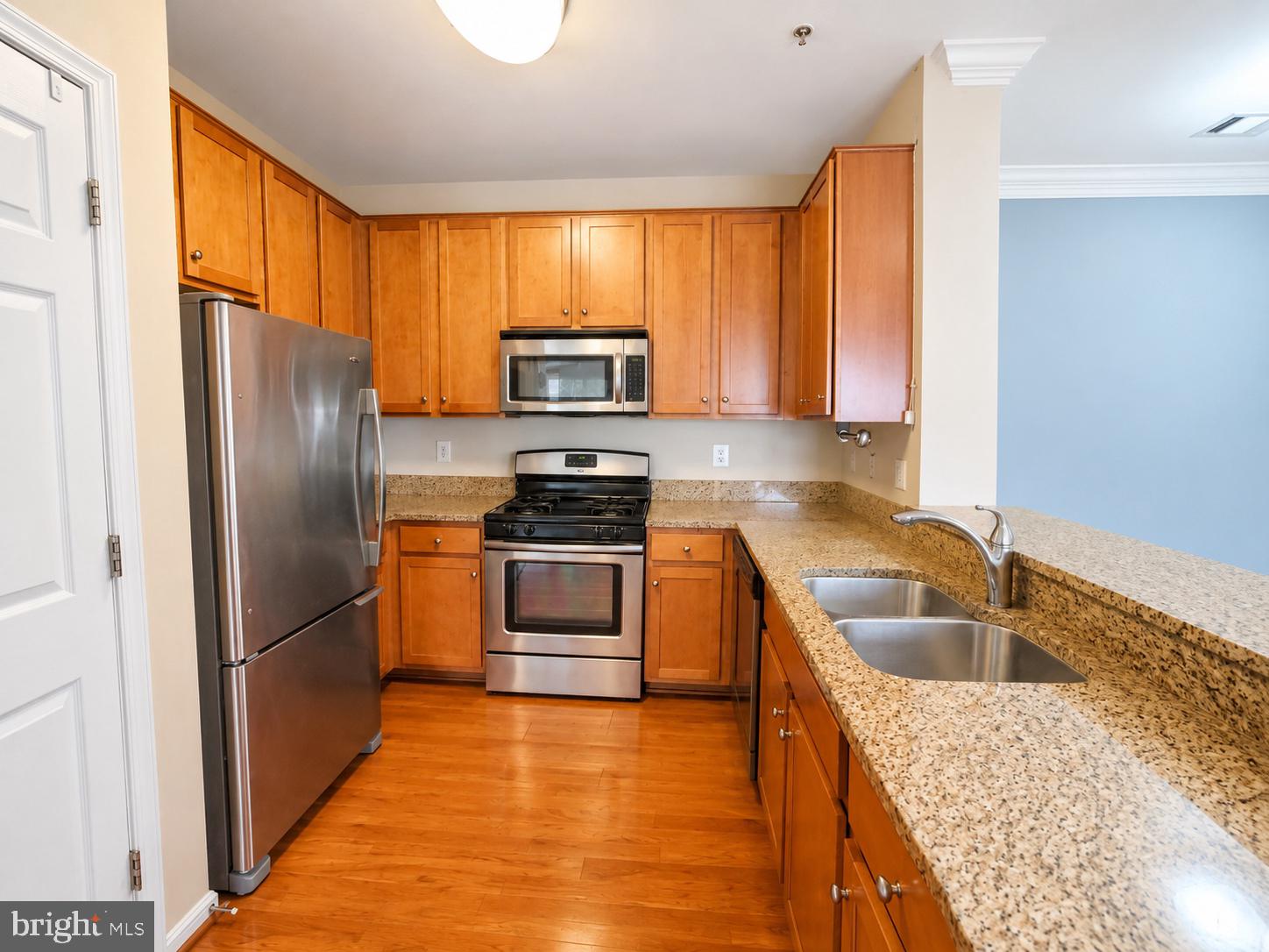 4850 EISENHOWER AVENUE 304
