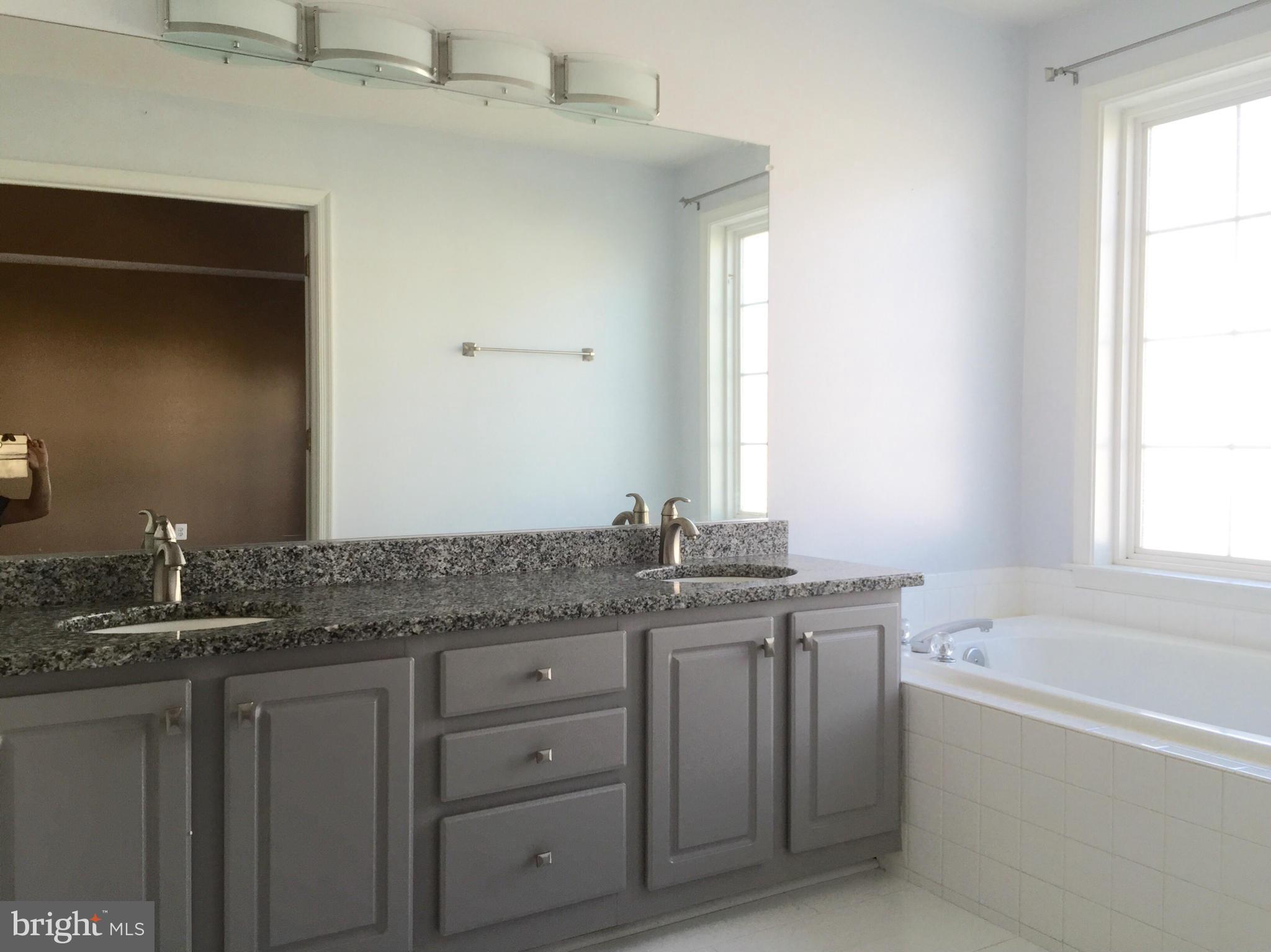 LEONARD PROPERTY - Residential Lease