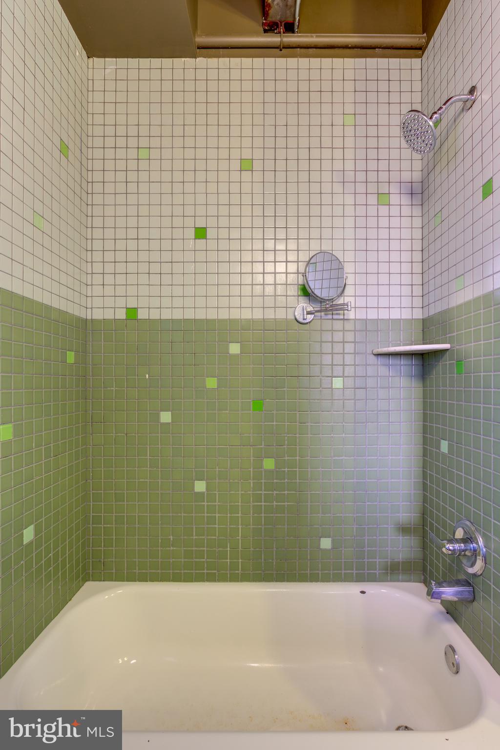 NORRIS SQUARE - Residential Lease