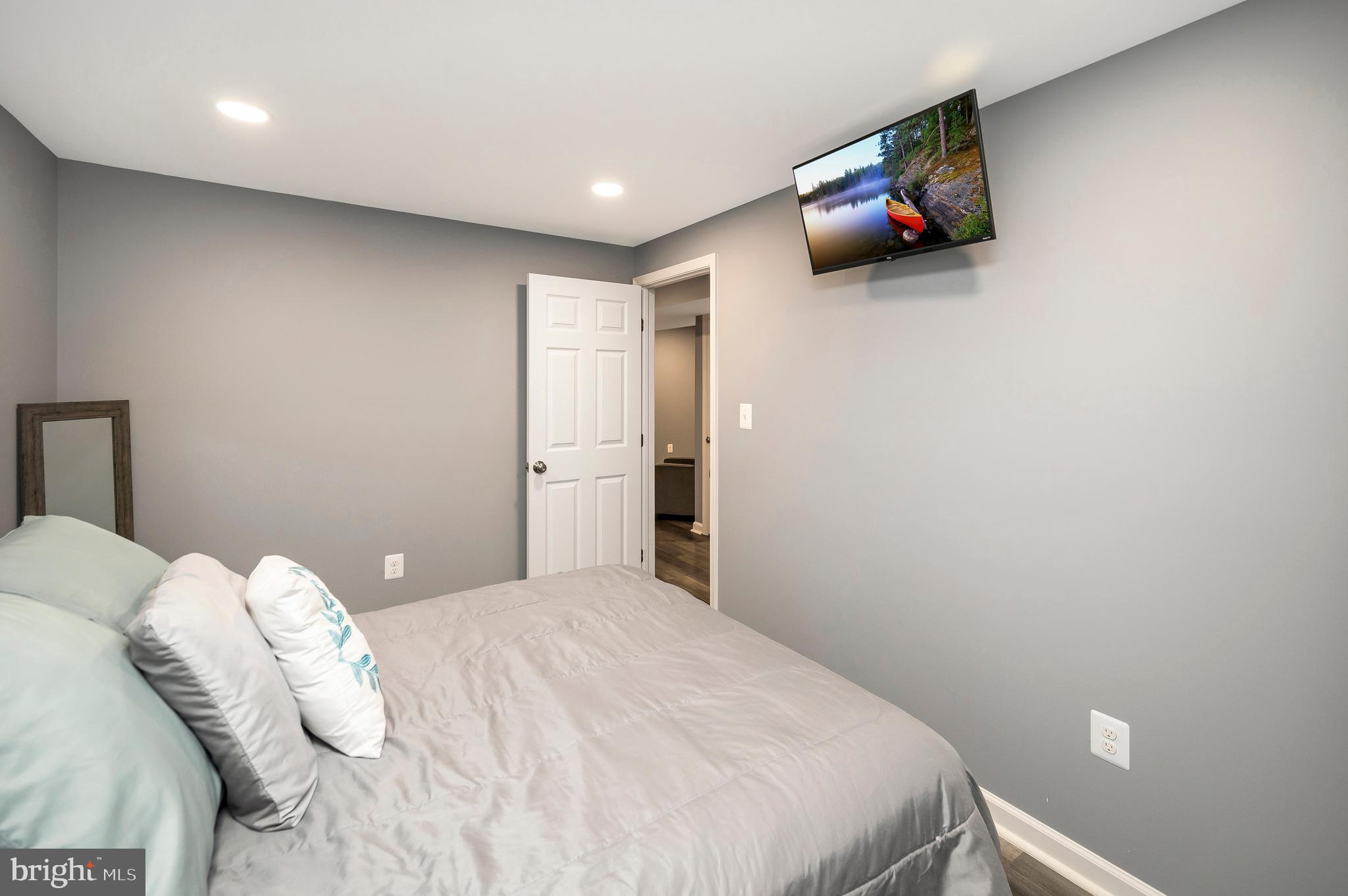 SALEM FIELDS - Residential