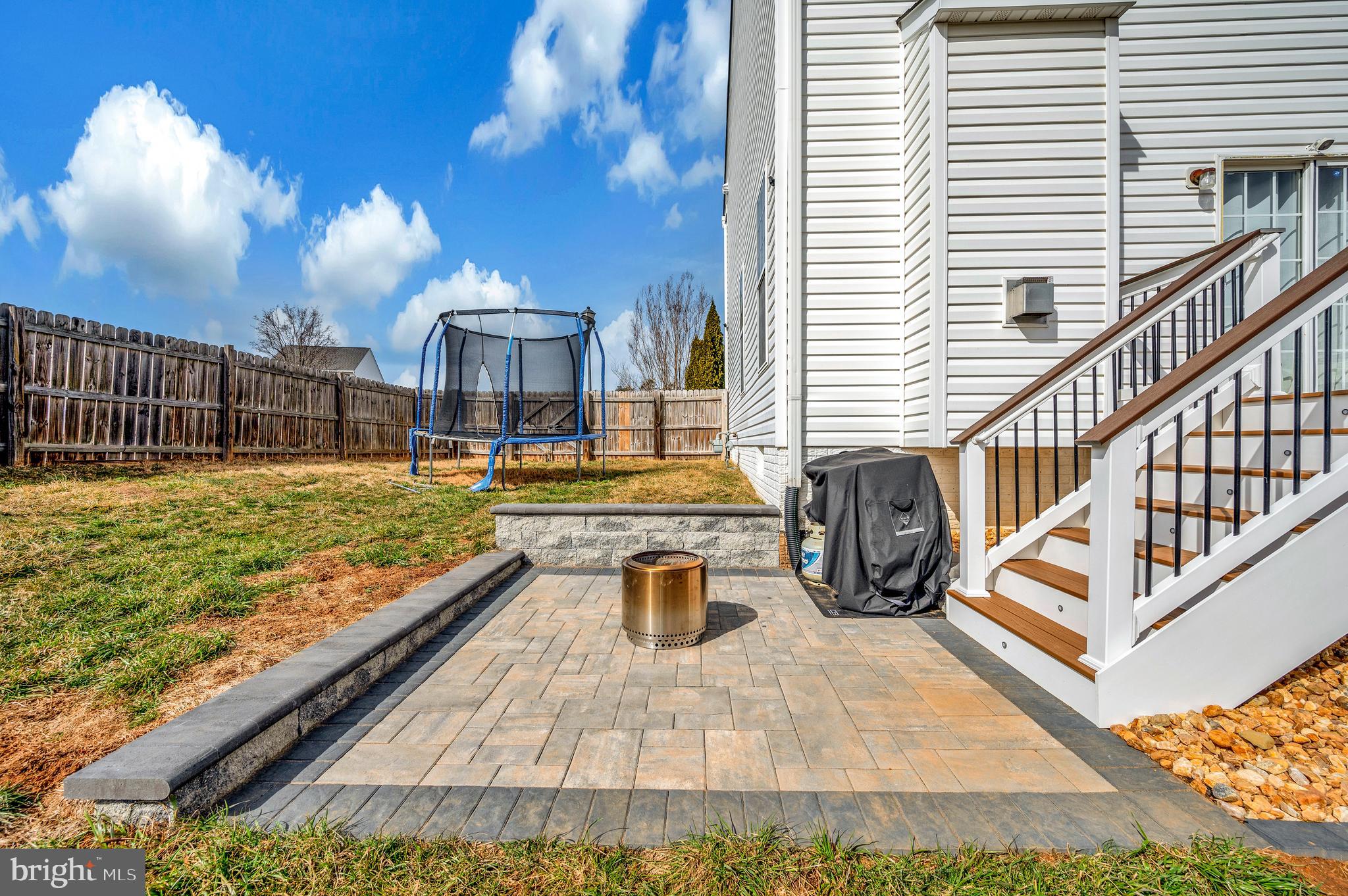 SALEM FIELDS - Residential