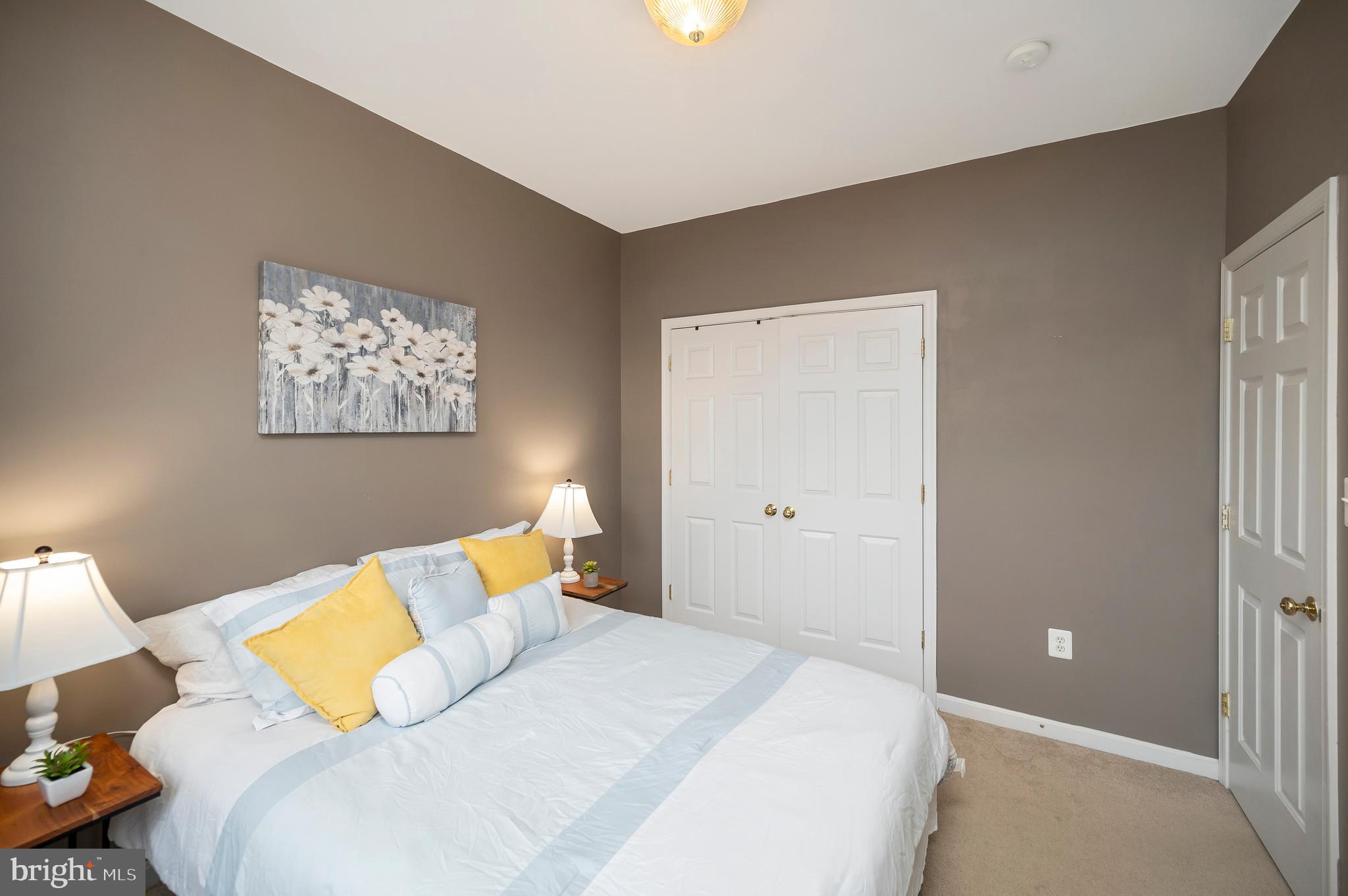 SALEM FIELDS - Residential