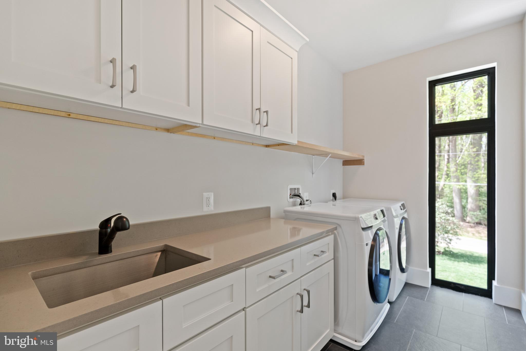 ROAN STALLION ESTATES - Residential