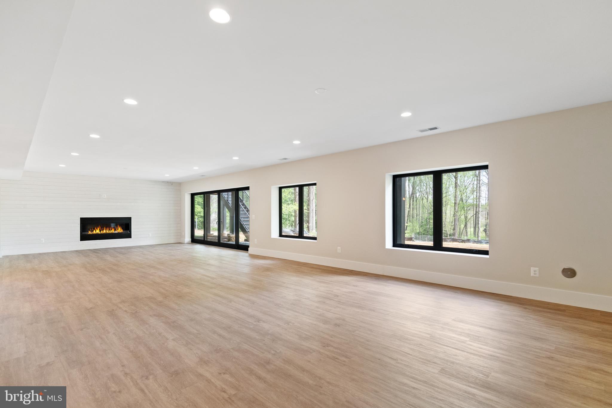 ROAN STALLION ESTATES - Residential