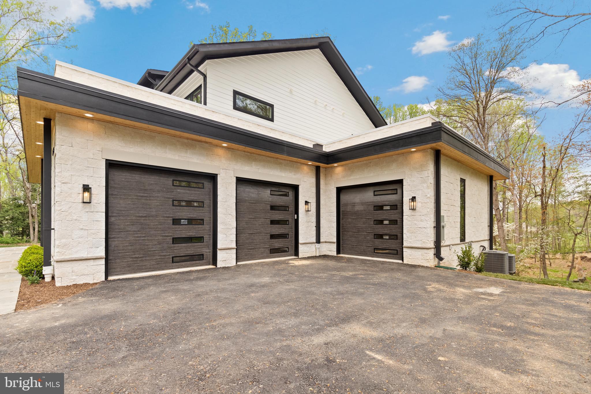 ROAN STALLION ESTATES - Residential