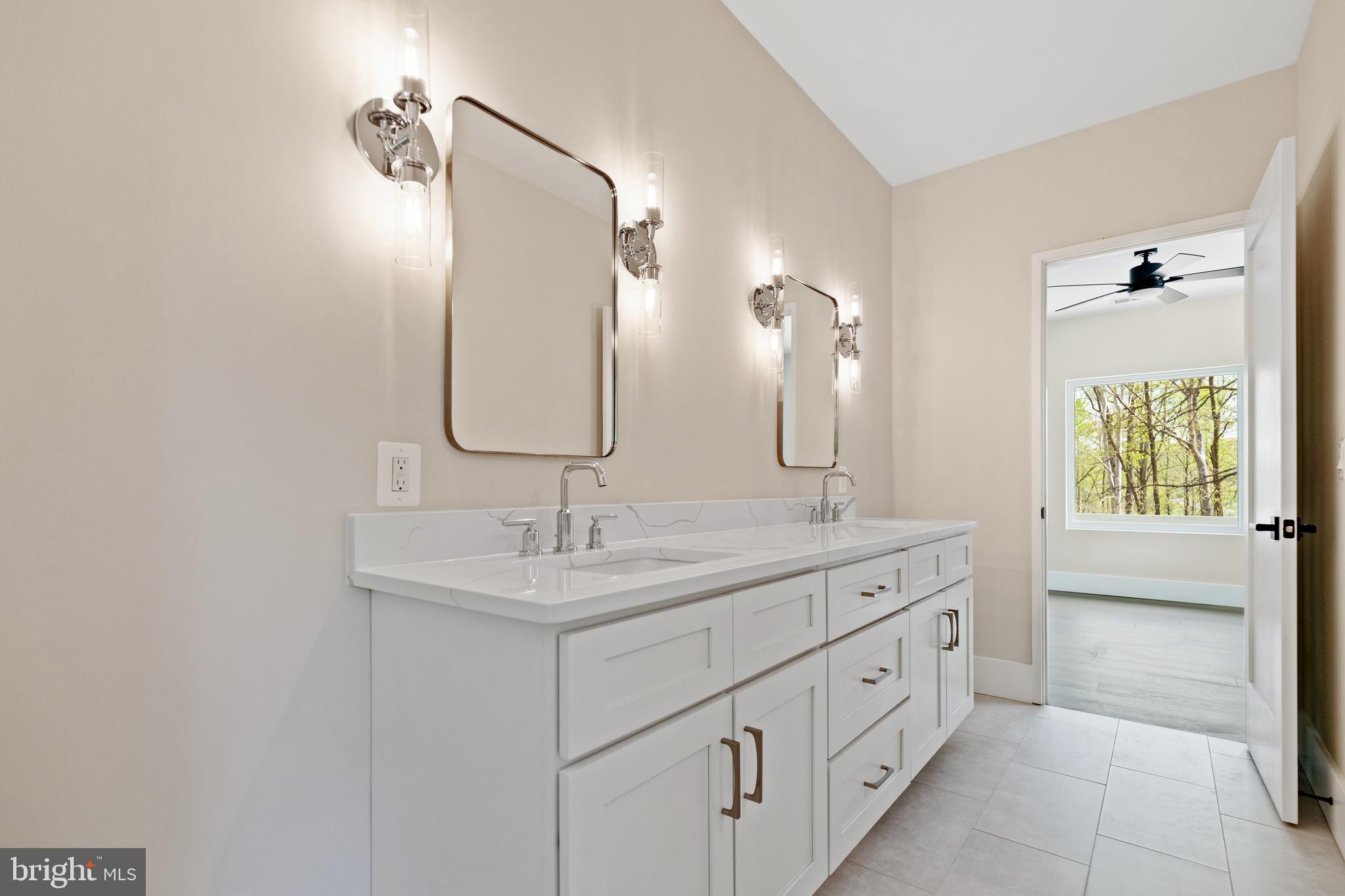 ROAN STALLION ESTATES - Residential