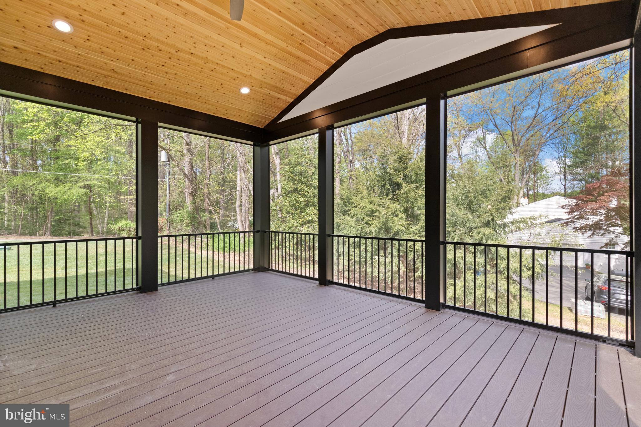 ROAN STALLION ESTATES - Residential