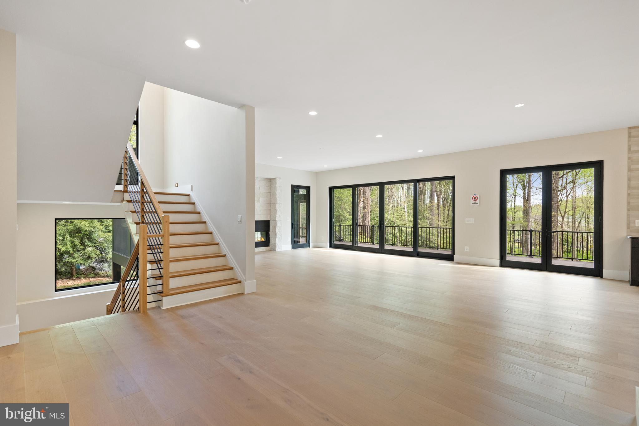 ROAN STALLION ESTATES - Residential