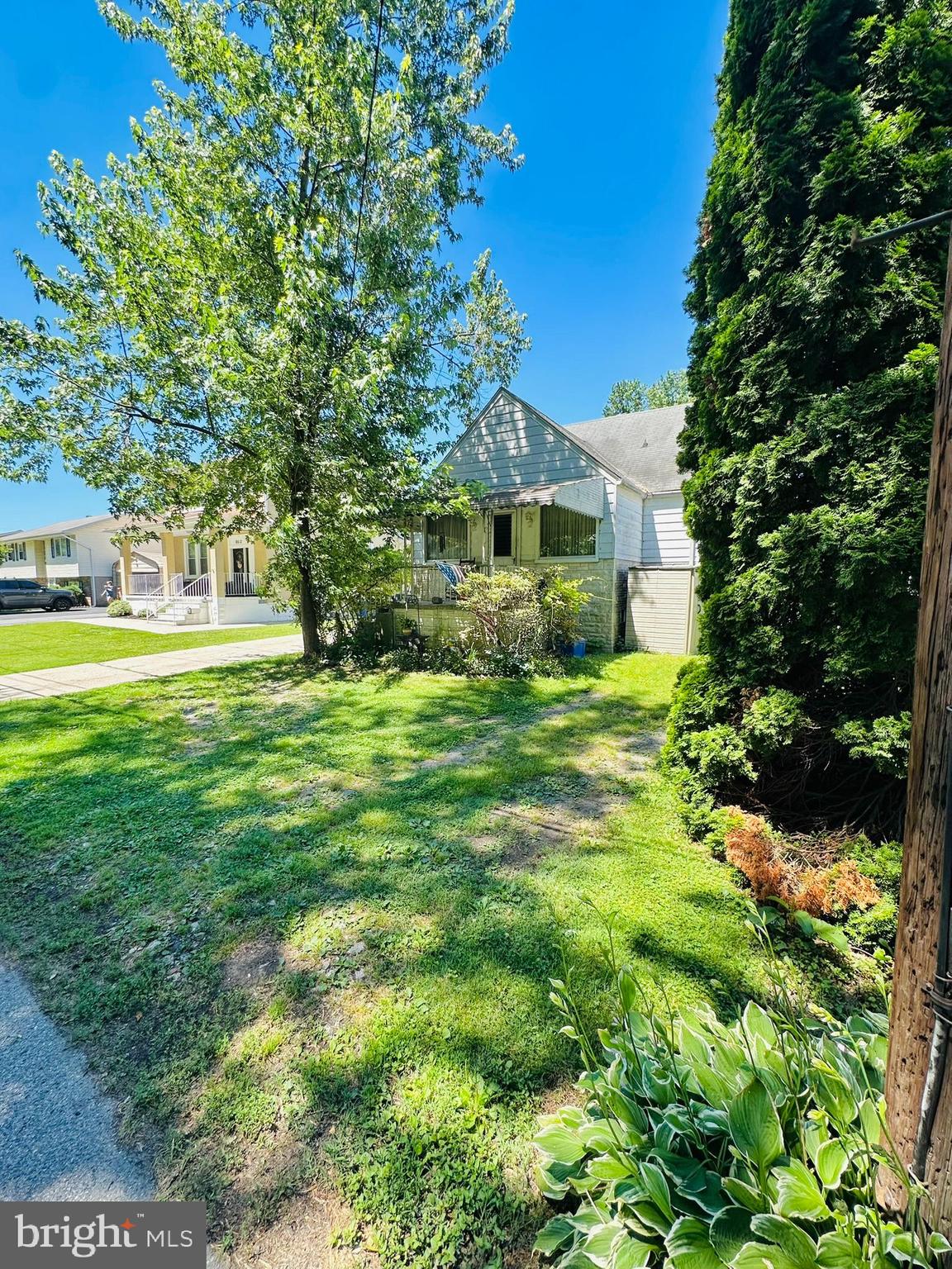 8608 OAK ROAD