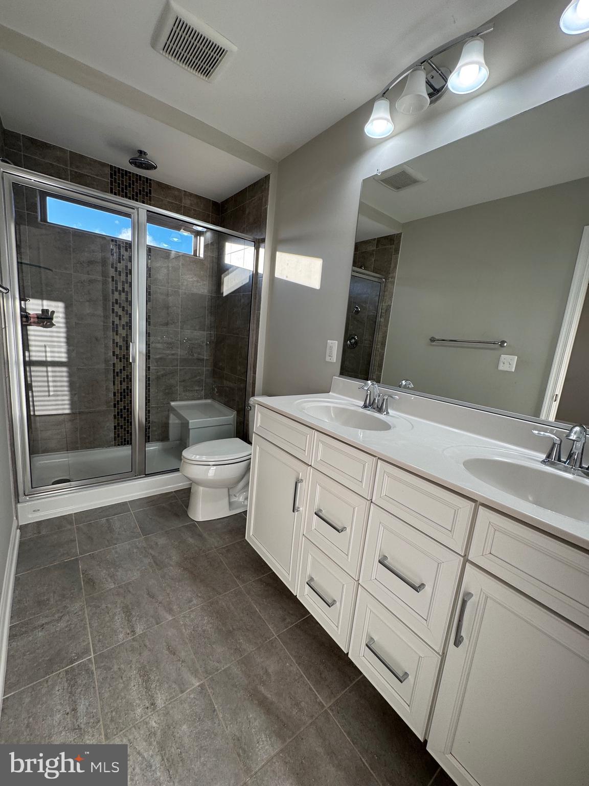 LEESBURG - Residential Lease