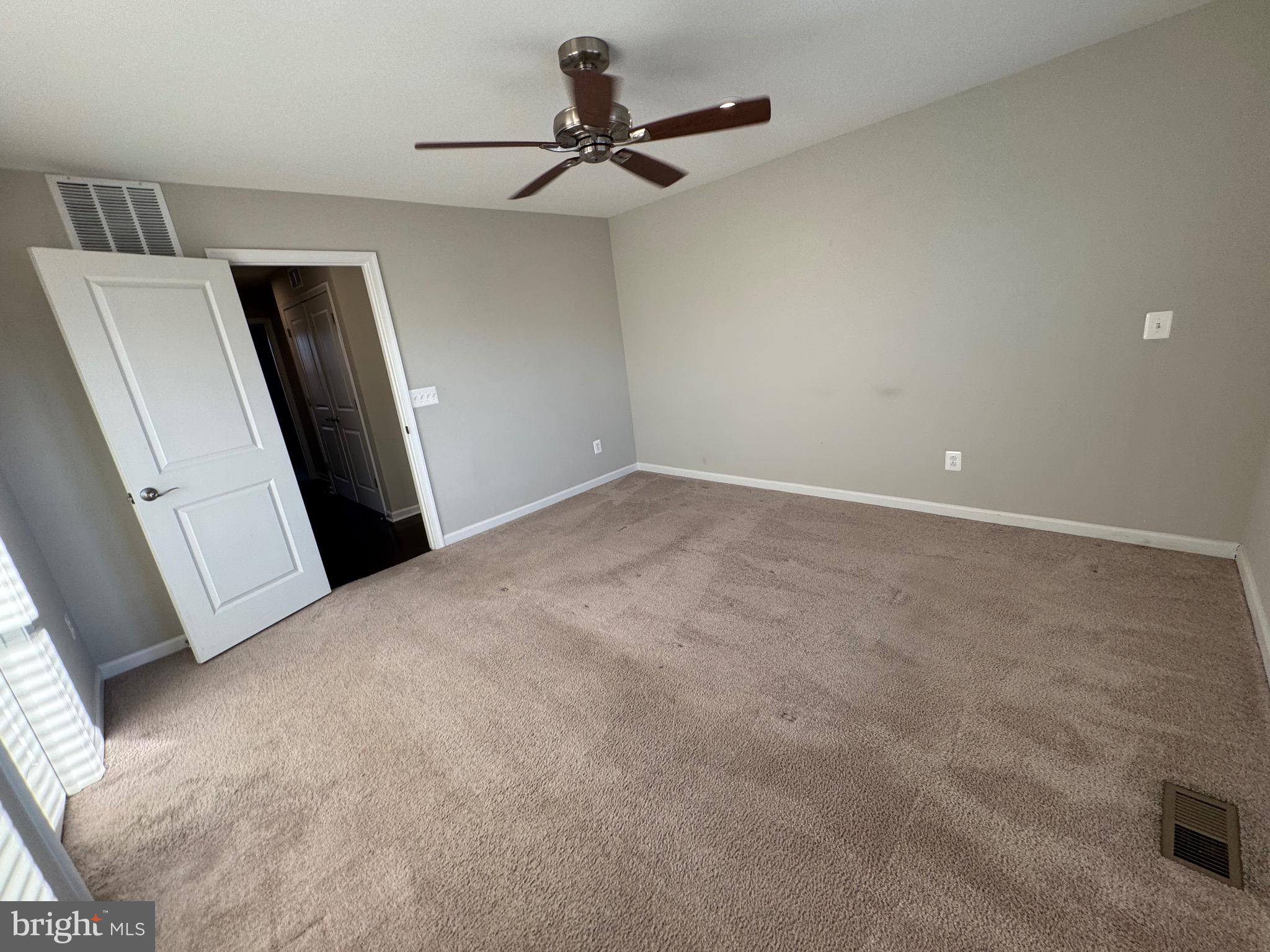 LEESBURG - Residential Lease