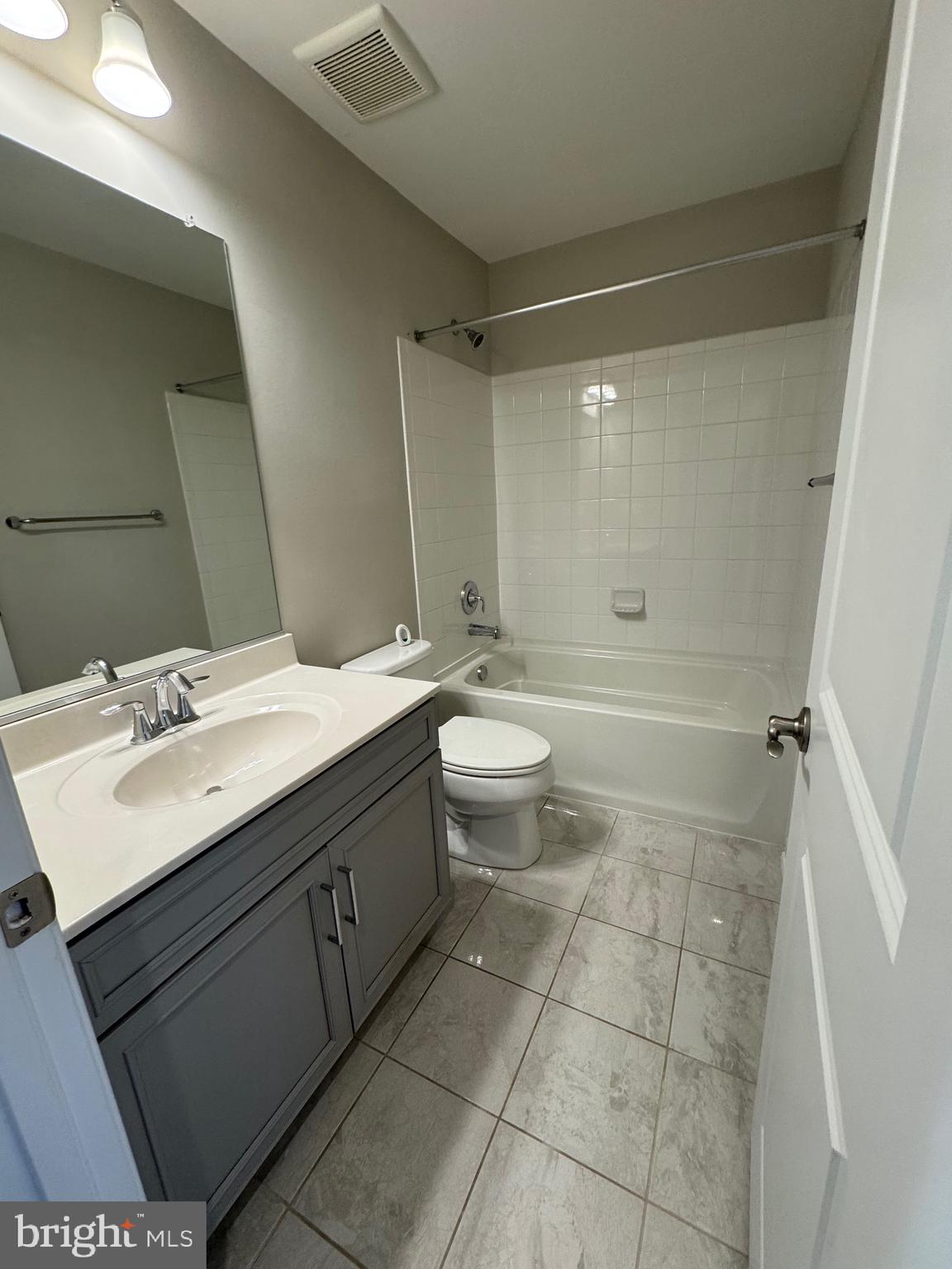 LEESBURG - Residential Lease