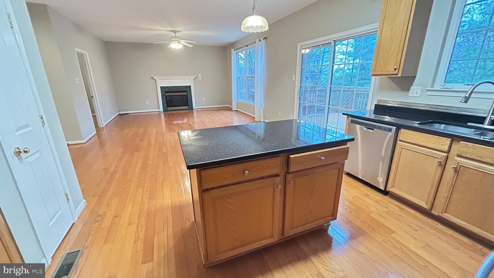 RIVER HILL - Residential Lease