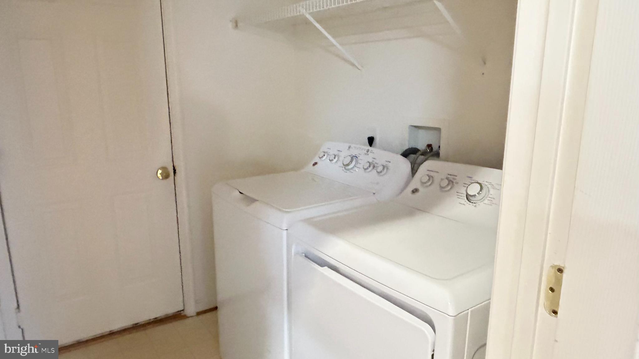 RIVER HILL - Residential Lease