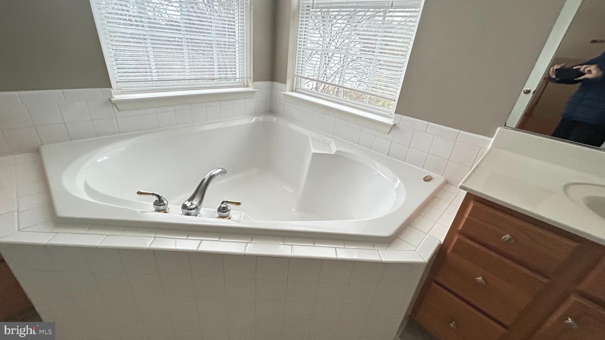 RIVER HILL - Residential Lease