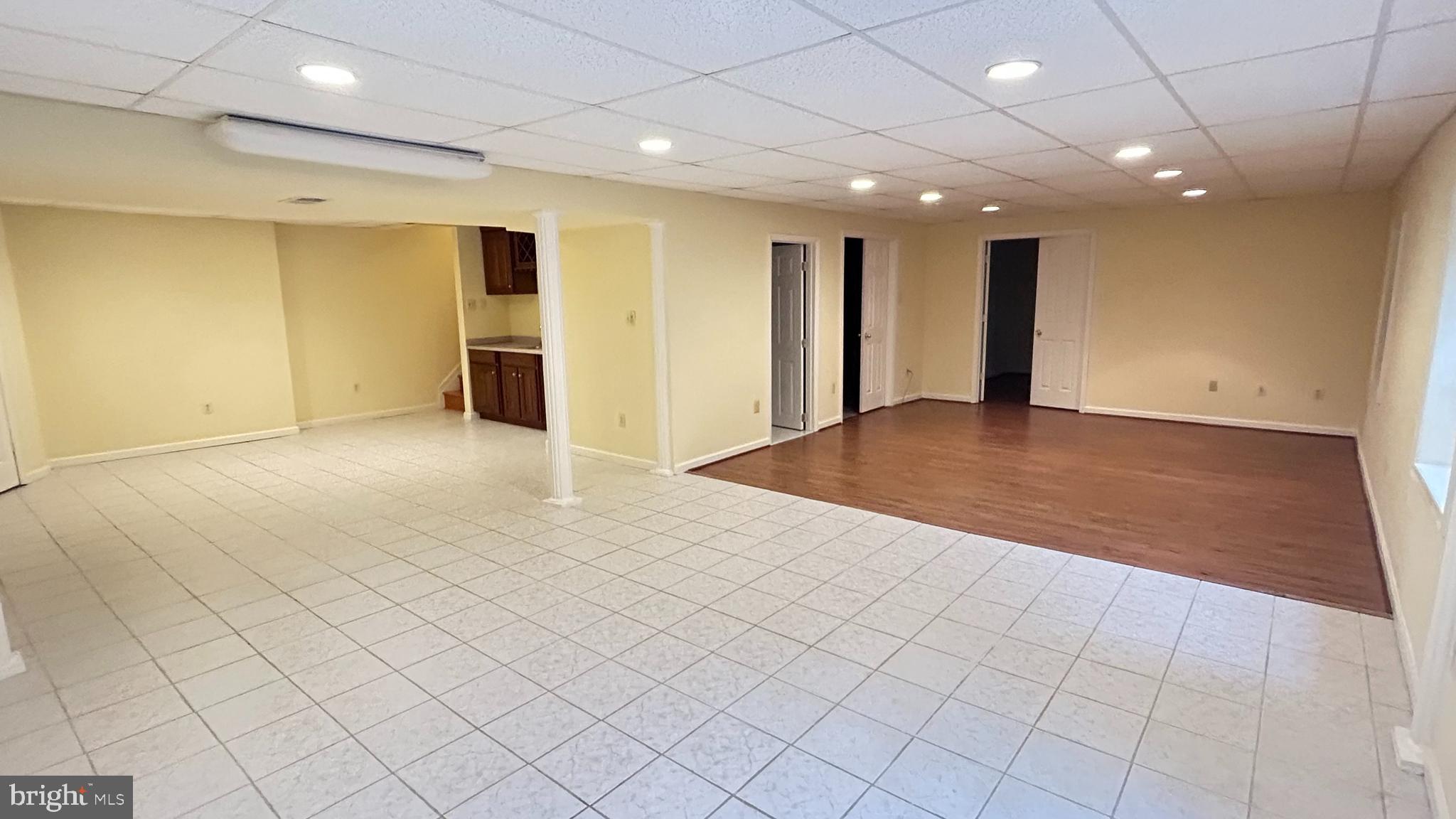 RIVER HILL - Residential Lease