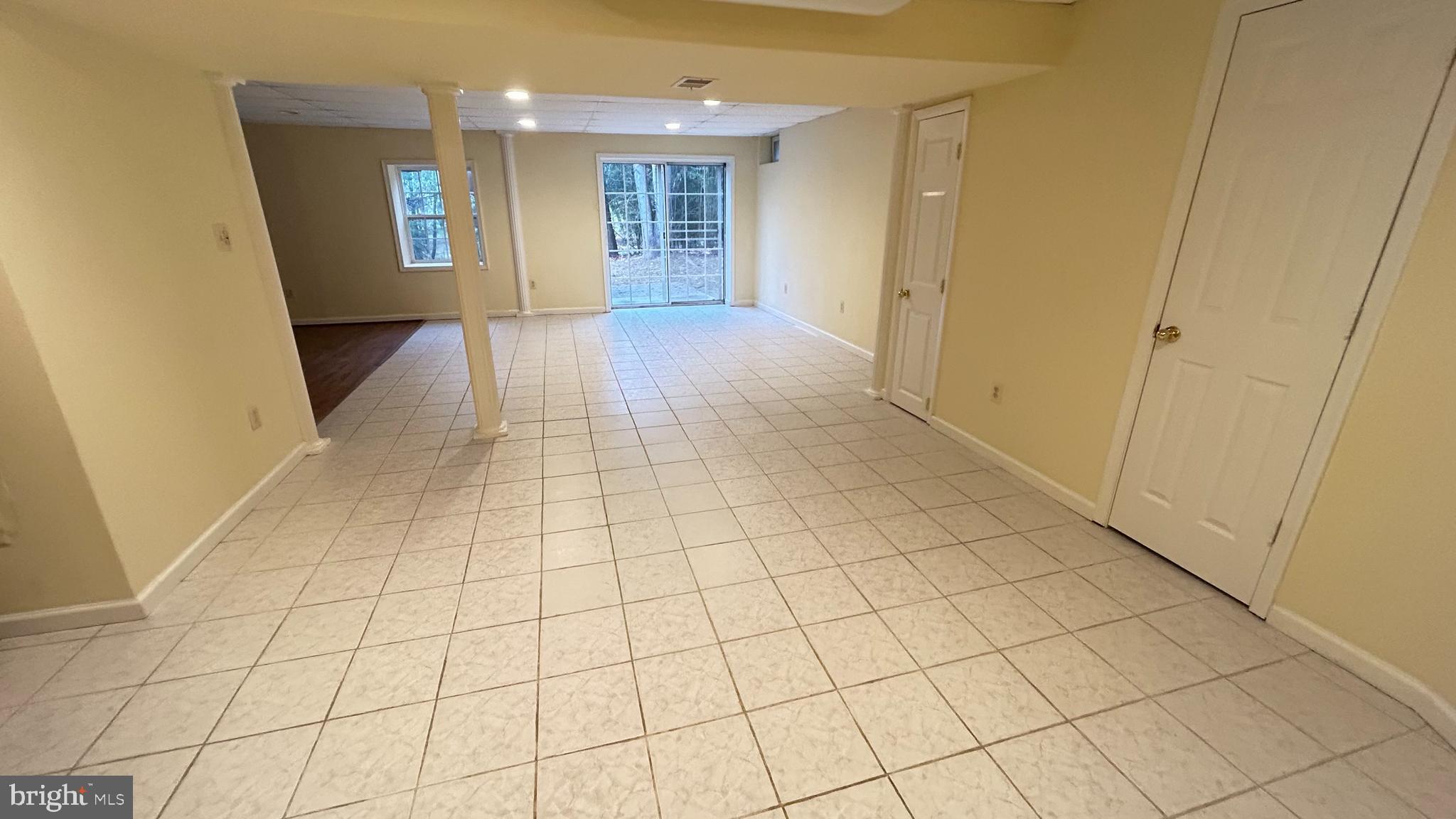 RIVER HILL - Residential Lease