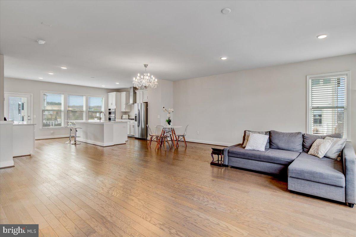 POTOMAC SHORES - Residential Lease