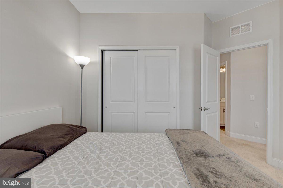 POTOMAC SHORES - Residential Lease