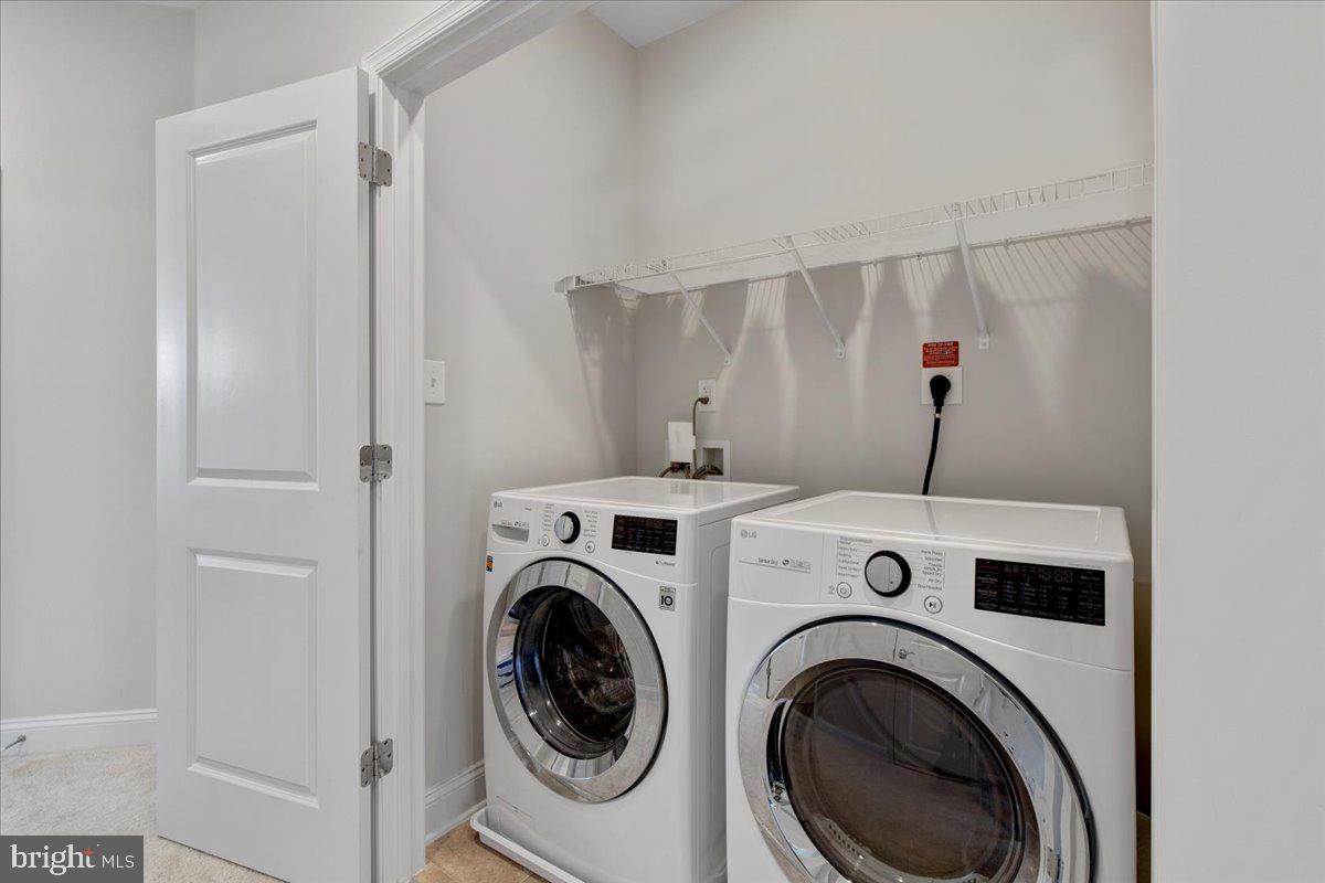 POTOMAC SHORES - Residential Lease