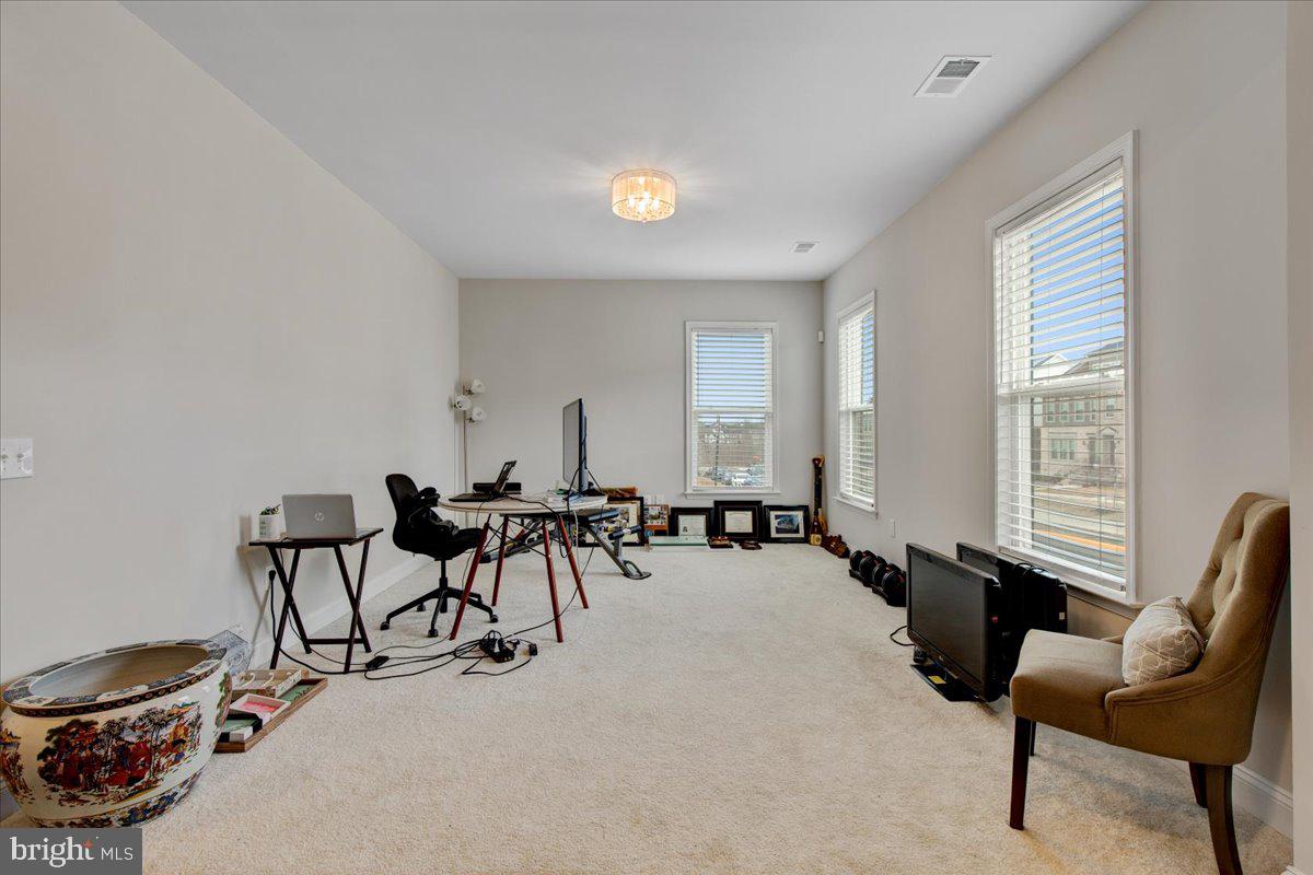 POTOMAC SHORES - Residential Lease