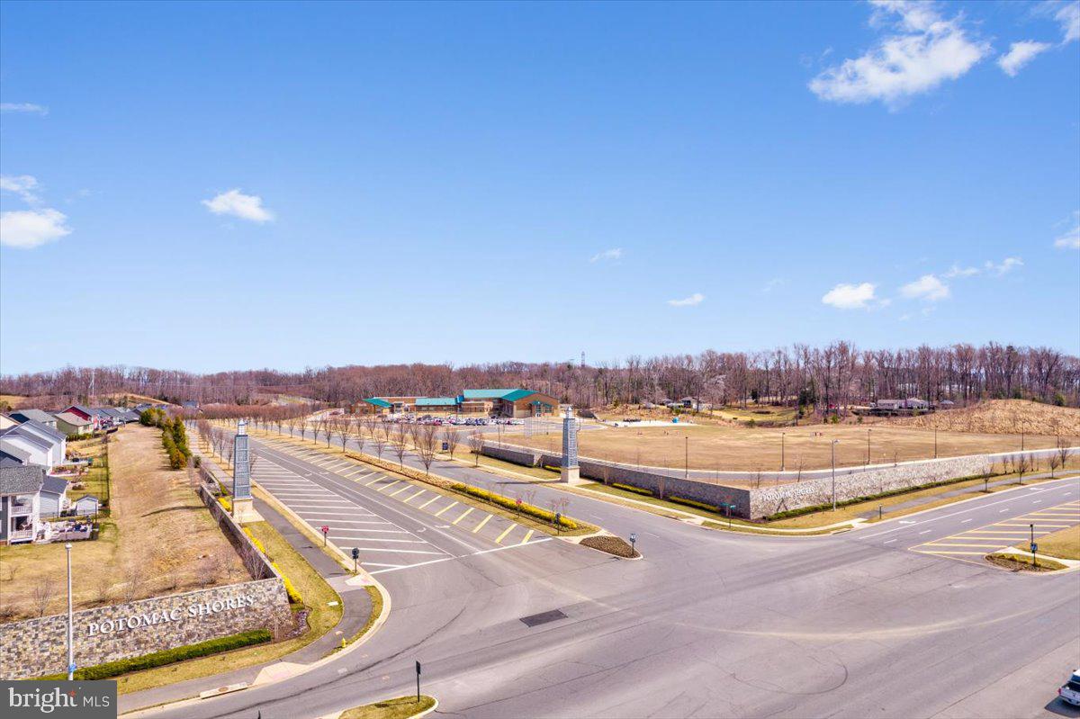 POTOMAC SHORES - Residential Lease