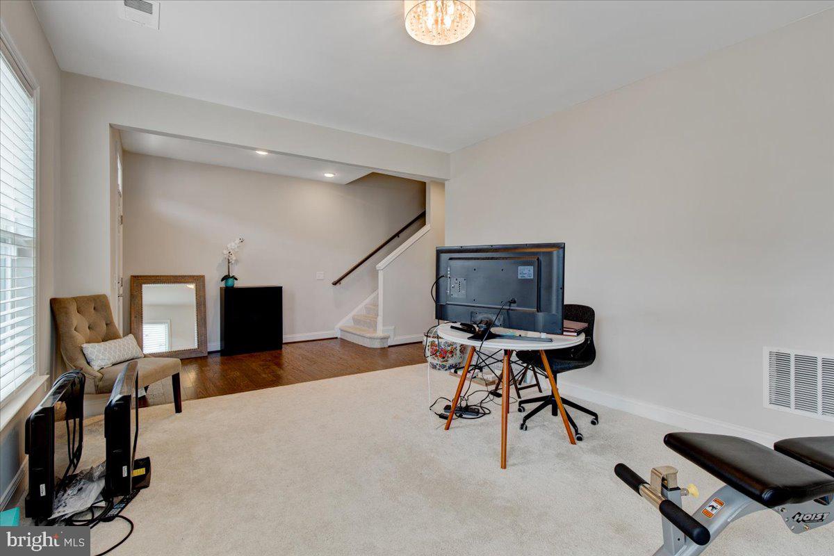 POTOMAC SHORES - Residential Lease