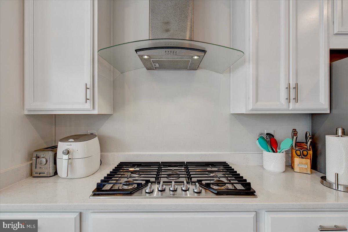 POTOMAC SHORES - Residential Lease