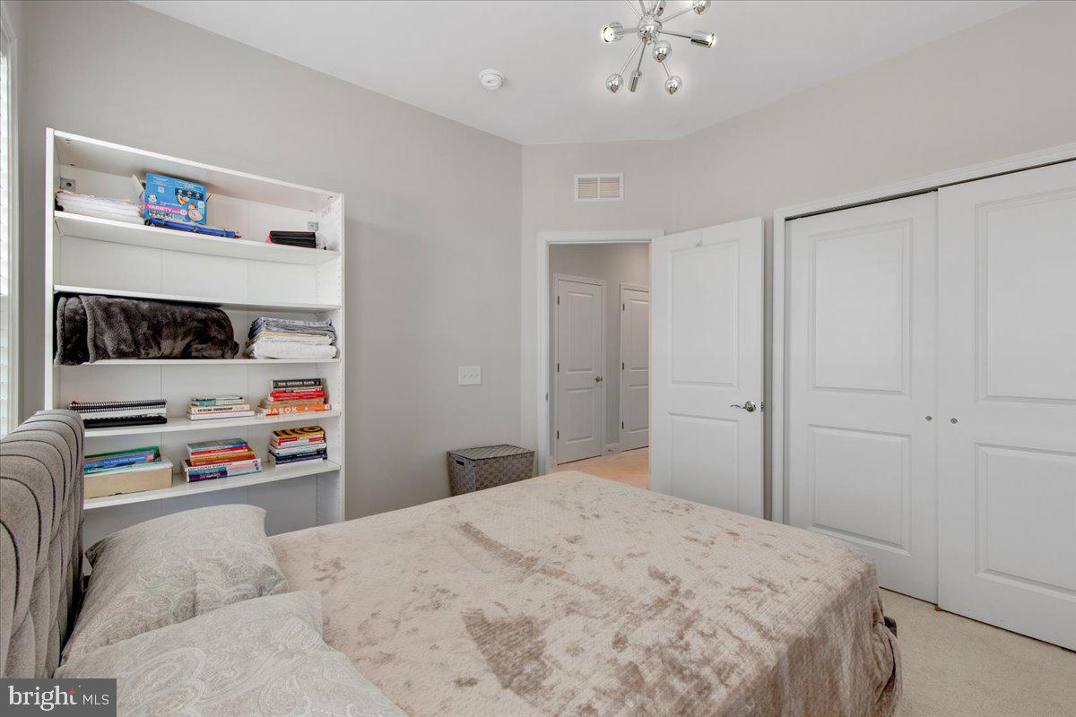 POTOMAC SHORES - Residential Lease