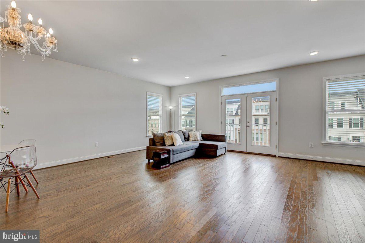 POTOMAC SHORES - Residential Lease